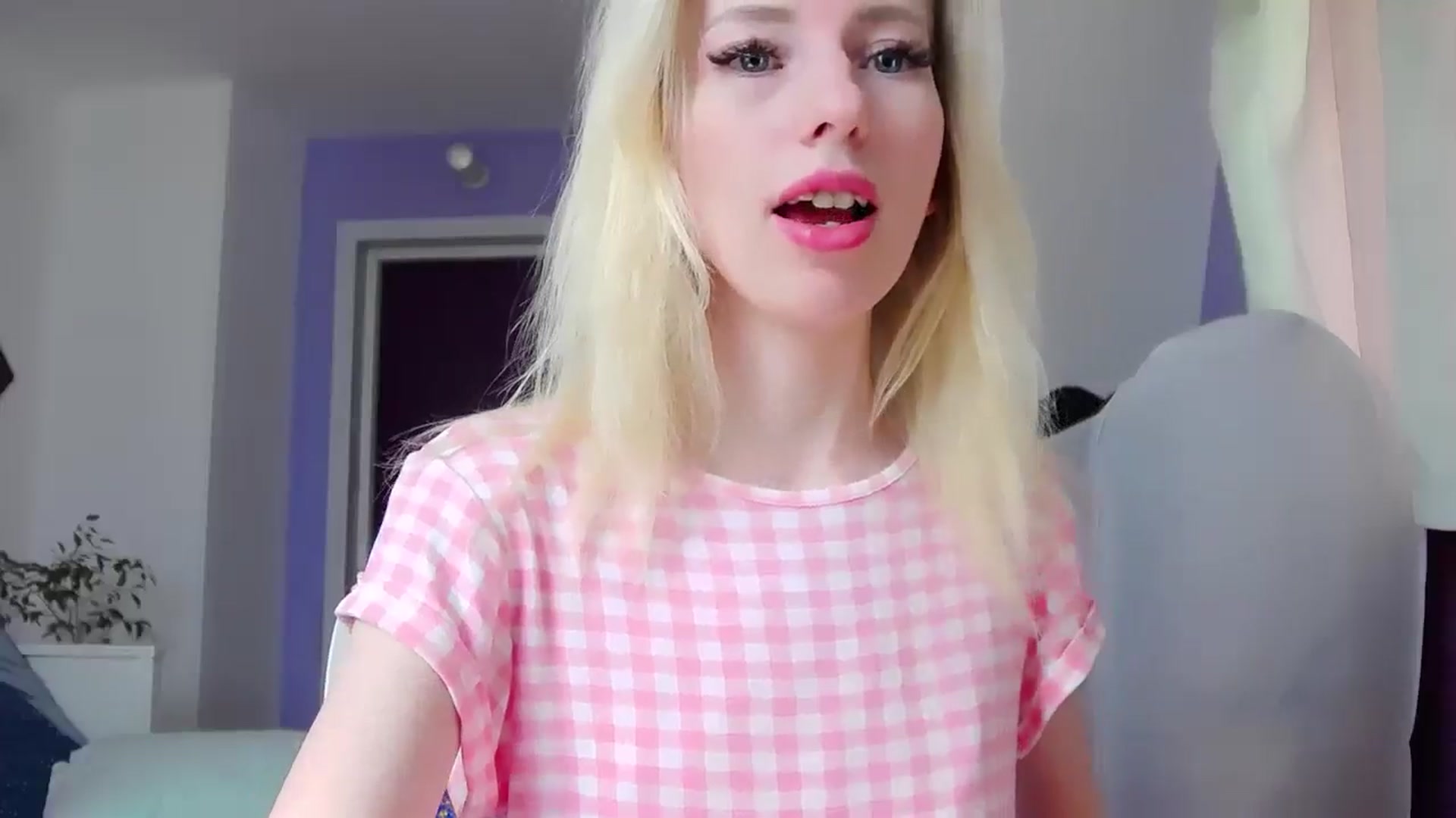 Gallery image thumbnail from PetitePrincez's myfreecams stream on, 05/18/2024, 12:32 image 3 of 20