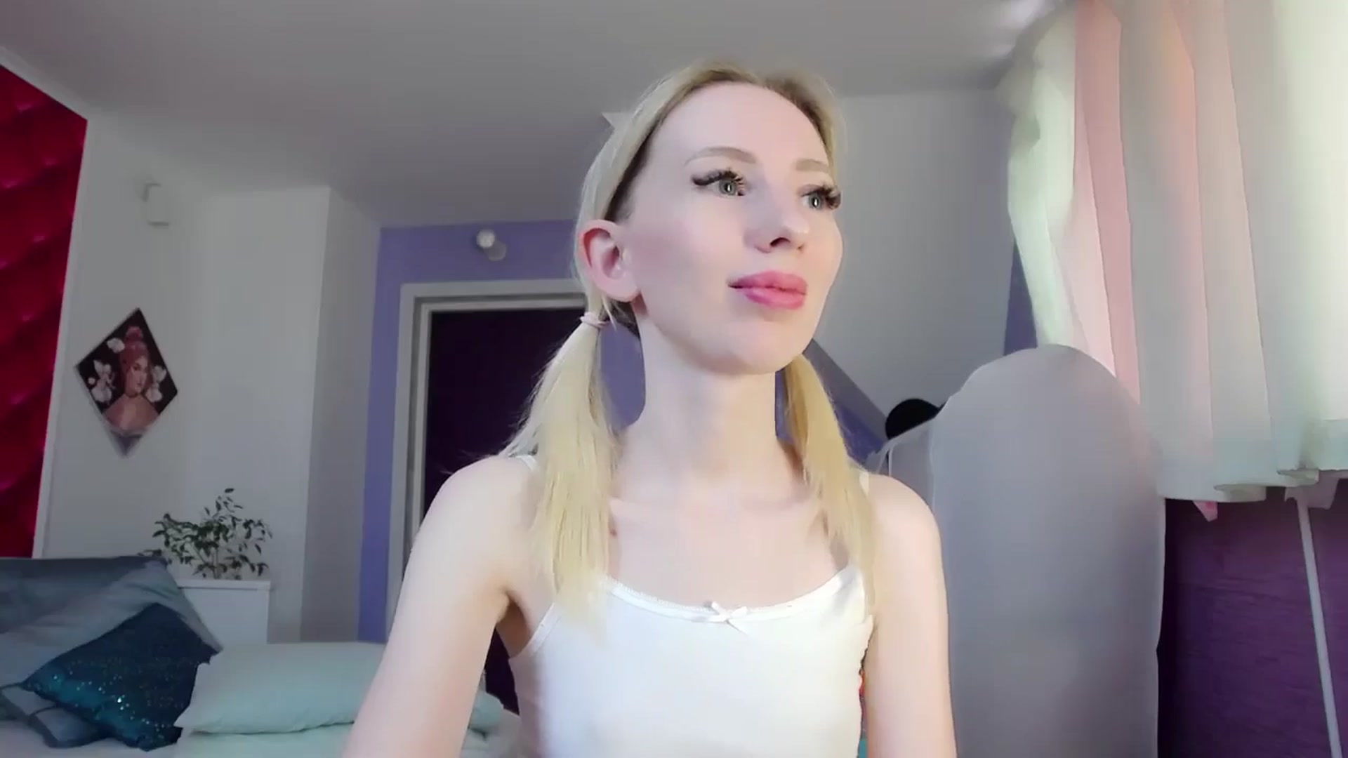 Gallery image thumbnail from PetitePrincez's myfreecams stream on, 05/18/2024, 16:08 image 8 of 20