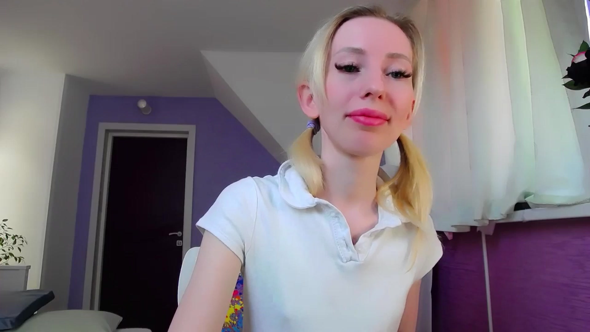 Gallery image thumbnail from PetitePrincez's myfreecams stream on, 05/19/2024, 14:00 image 15 of 20