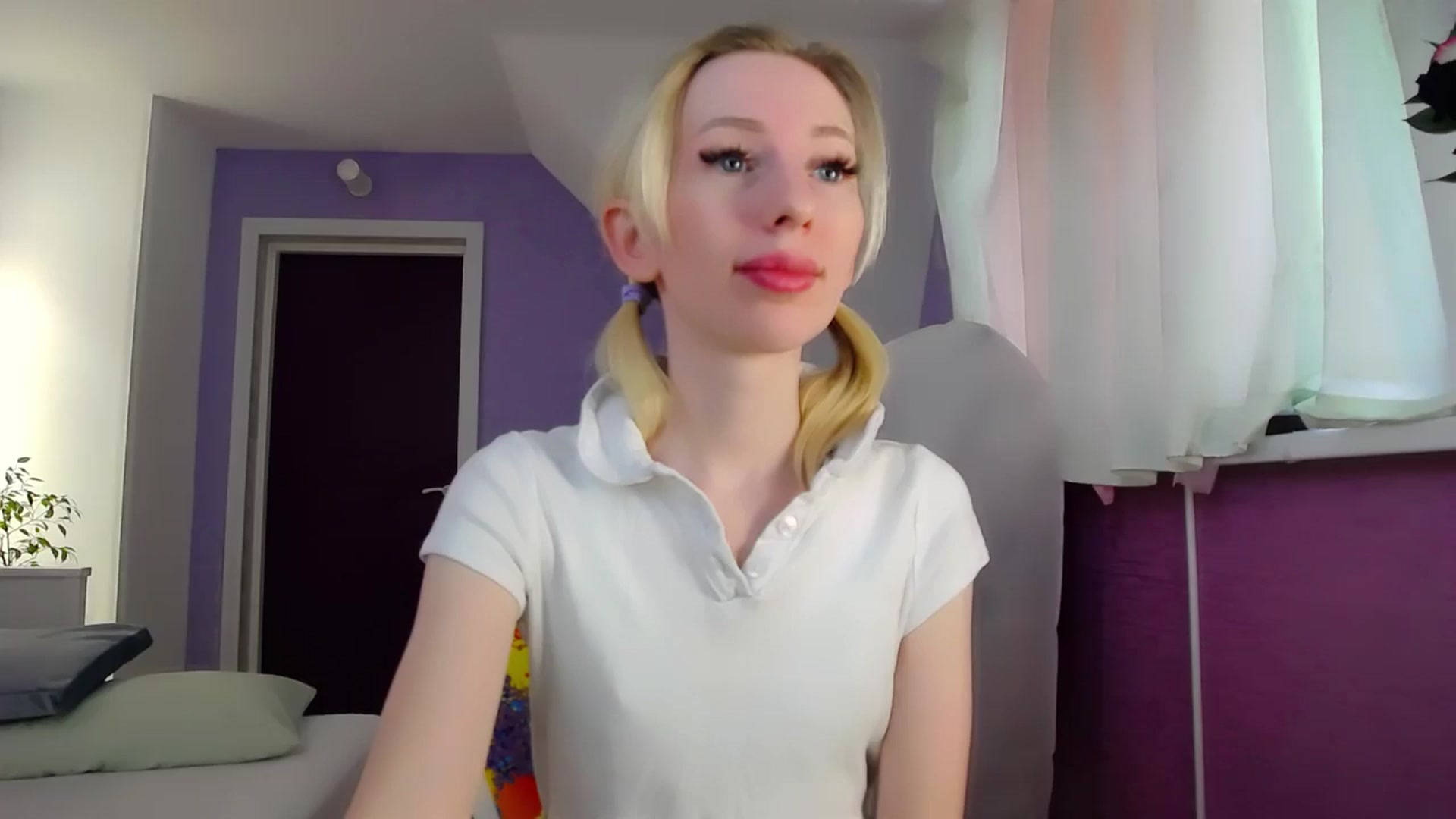 Gallery image thumbnail from PetitePrincez's myfreecams stream on, 05/19/2024, 14:00 image 1 of 20