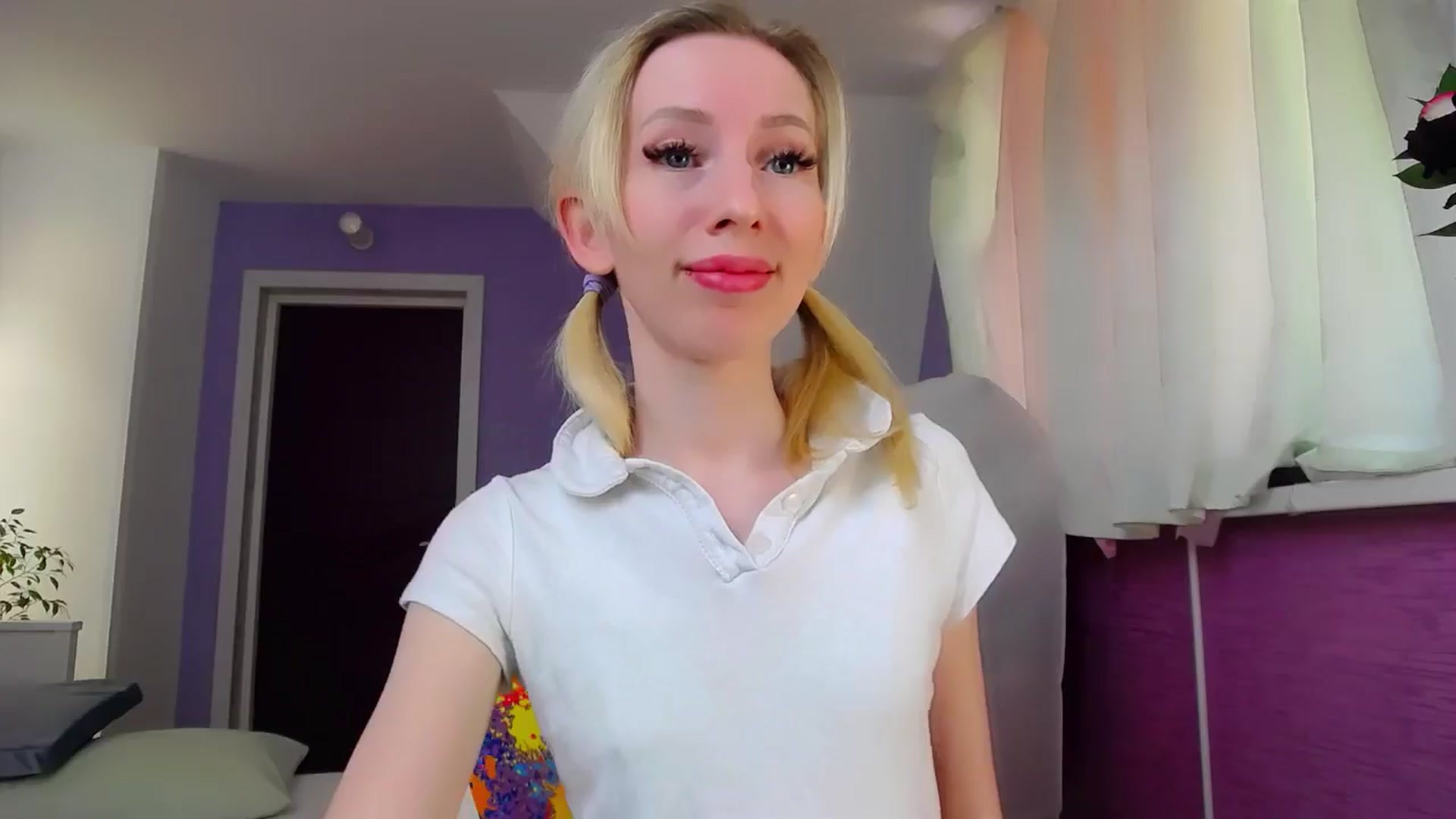 Gallery image thumbnail from PetitePrincez's myfreecams stream on, 05/19/2024, 14:00 image 5 of 20