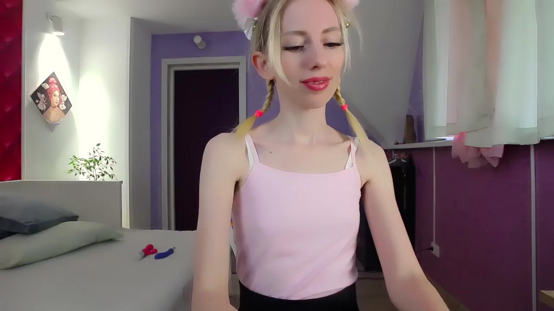 Gallery image thumbnail from PetitePrincez's myfreecams stream on, 05/26/2024, 13:53 image 10 of 20
