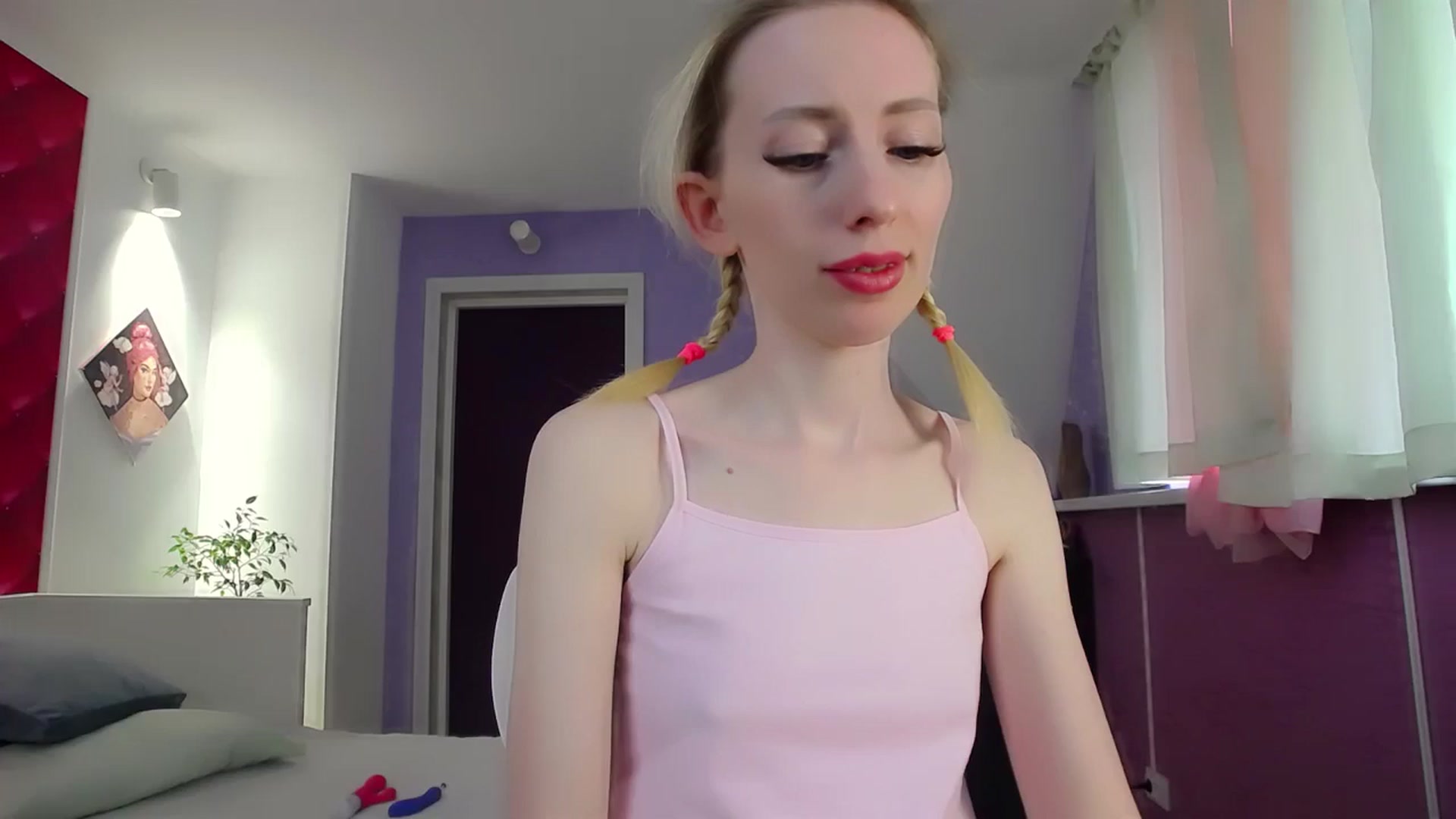 Gallery image thumbnail from PetitePrincez's myfreecams stream on, 05/26/2024, 13:53 image 17 of 20