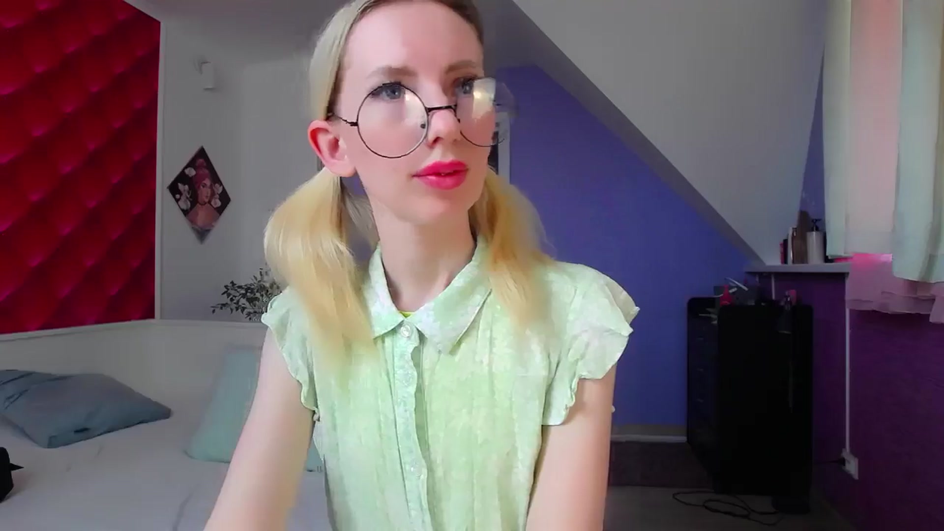 Gallery image thumbnail from PetitePrincez's myfreecams stream on, 06/01/2024, 13:14 image 3 of 20
