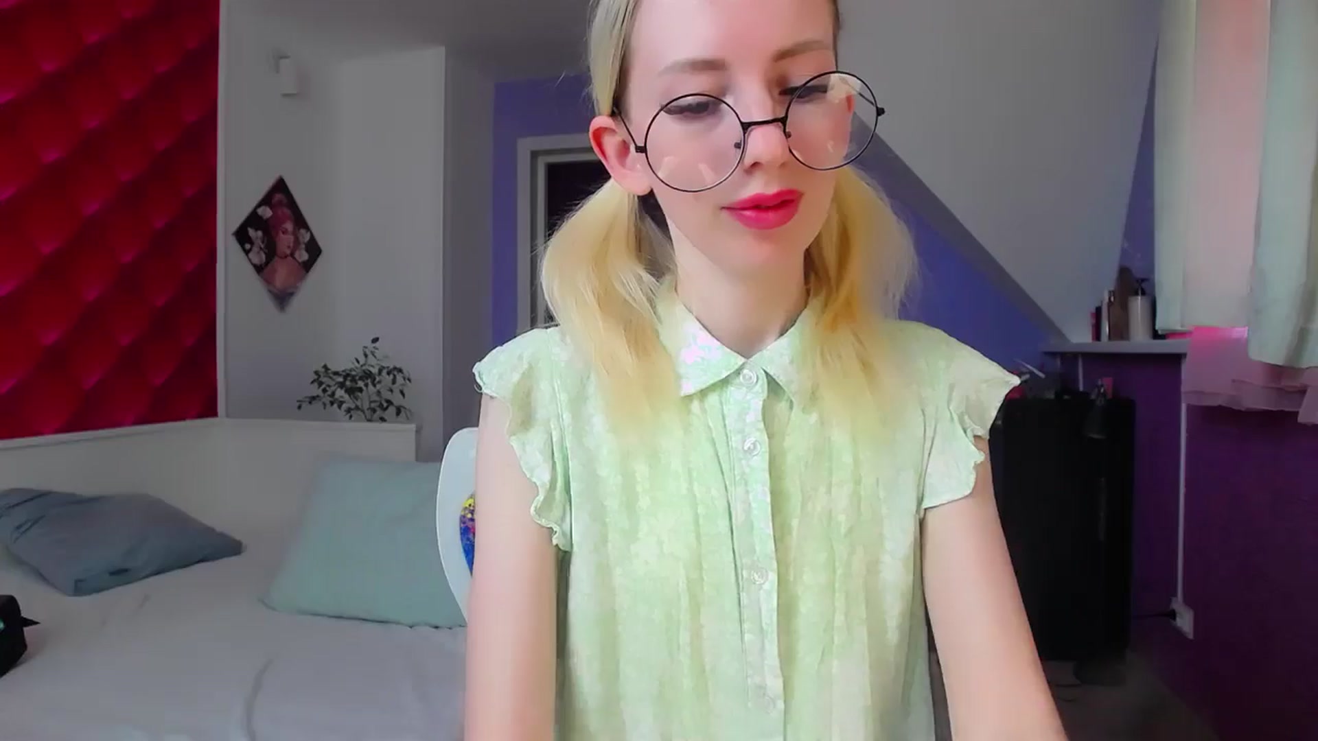 Gallery image thumbnail from PetitePrincez's myfreecams stream on, 06/01/2024, 13:14 image 17 of 20