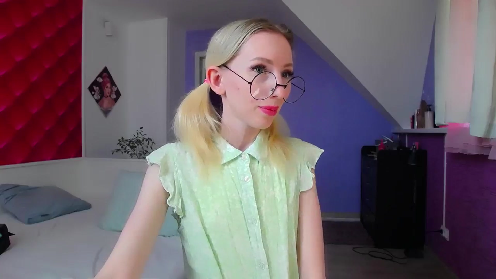 Gallery image thumbnail from PetitePrincez's myfreecams stream on, 06/01/2024, 13:14 image 20 of 20
