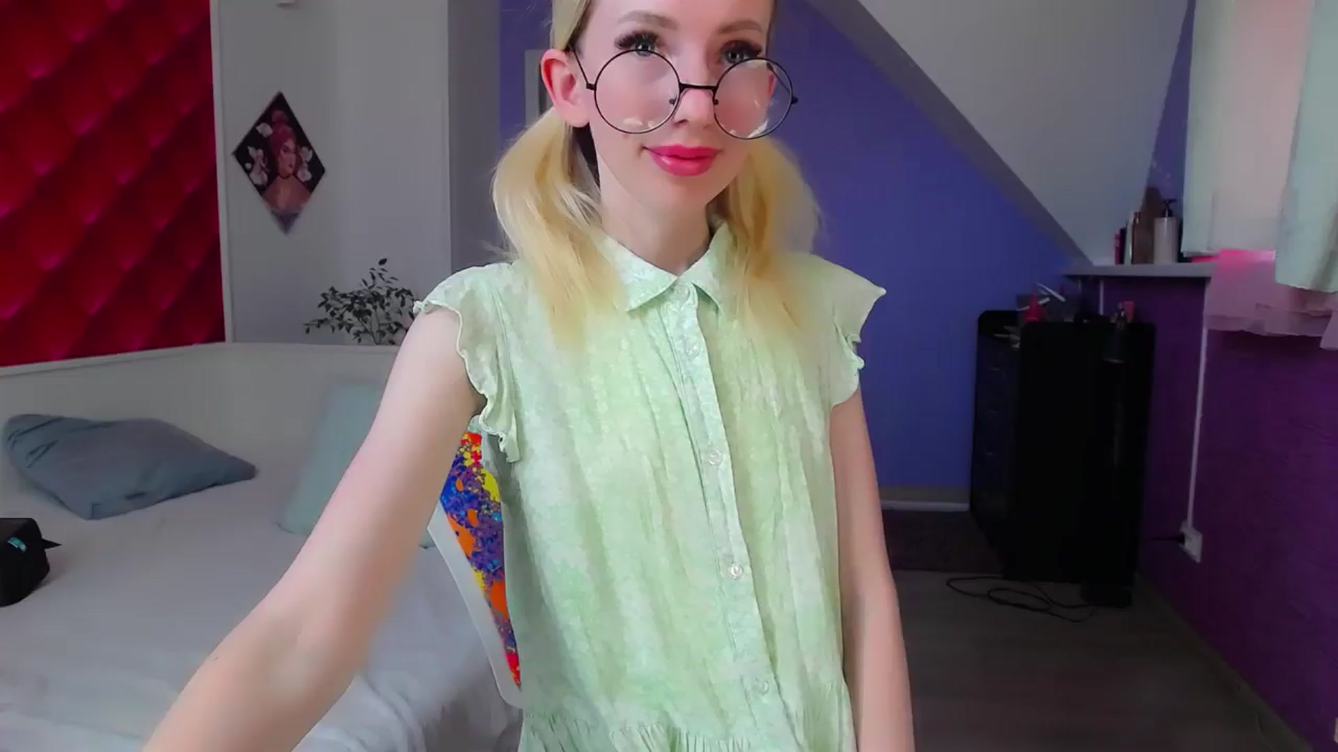 Gallery image thumbnail from PetitePrincez's myfreecams stream on, 06/01/2024, 13:14 image 15 of 20