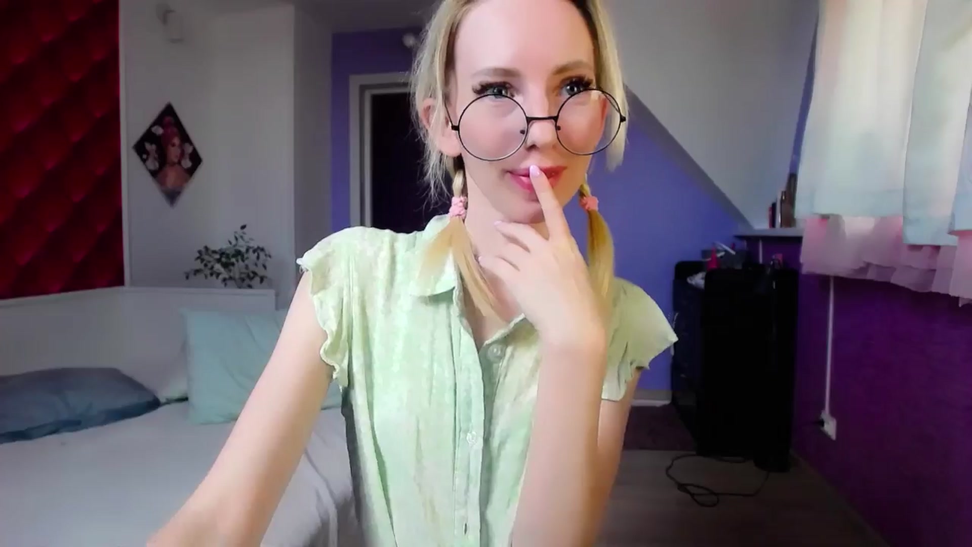 Gallery image thumbnail from PetitePrincez's myfreecams stream on, 06/02/2024, 12:44 image 14 of 20