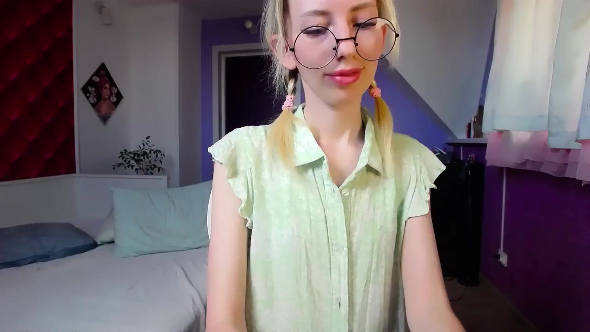 Gallery image thumbnail from PetitePrincez's myfreecams stream on, 06/02/2024, 12:44 image 16 of 20
