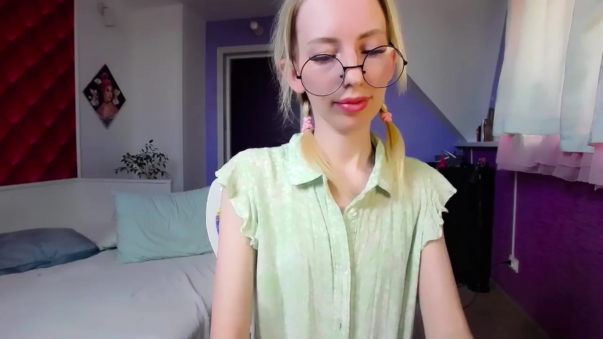 Gallery image thumbnail from PetitePrincez's myfreecams stream on, 06/02/2024, 12:44 image 11 of 20