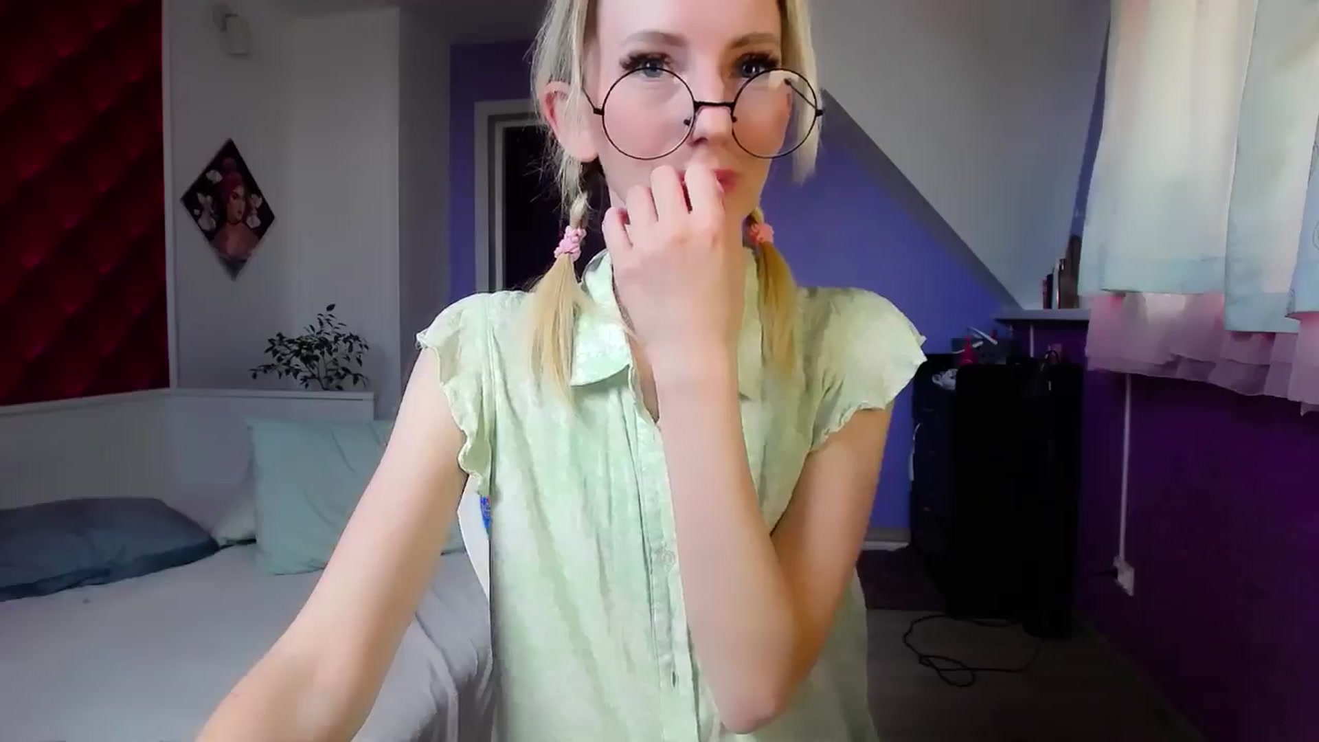 Gallery image thumbnail from PetitePrincez's myfreecams stream on, 06/02/2024, 12:44 image 18 of 20