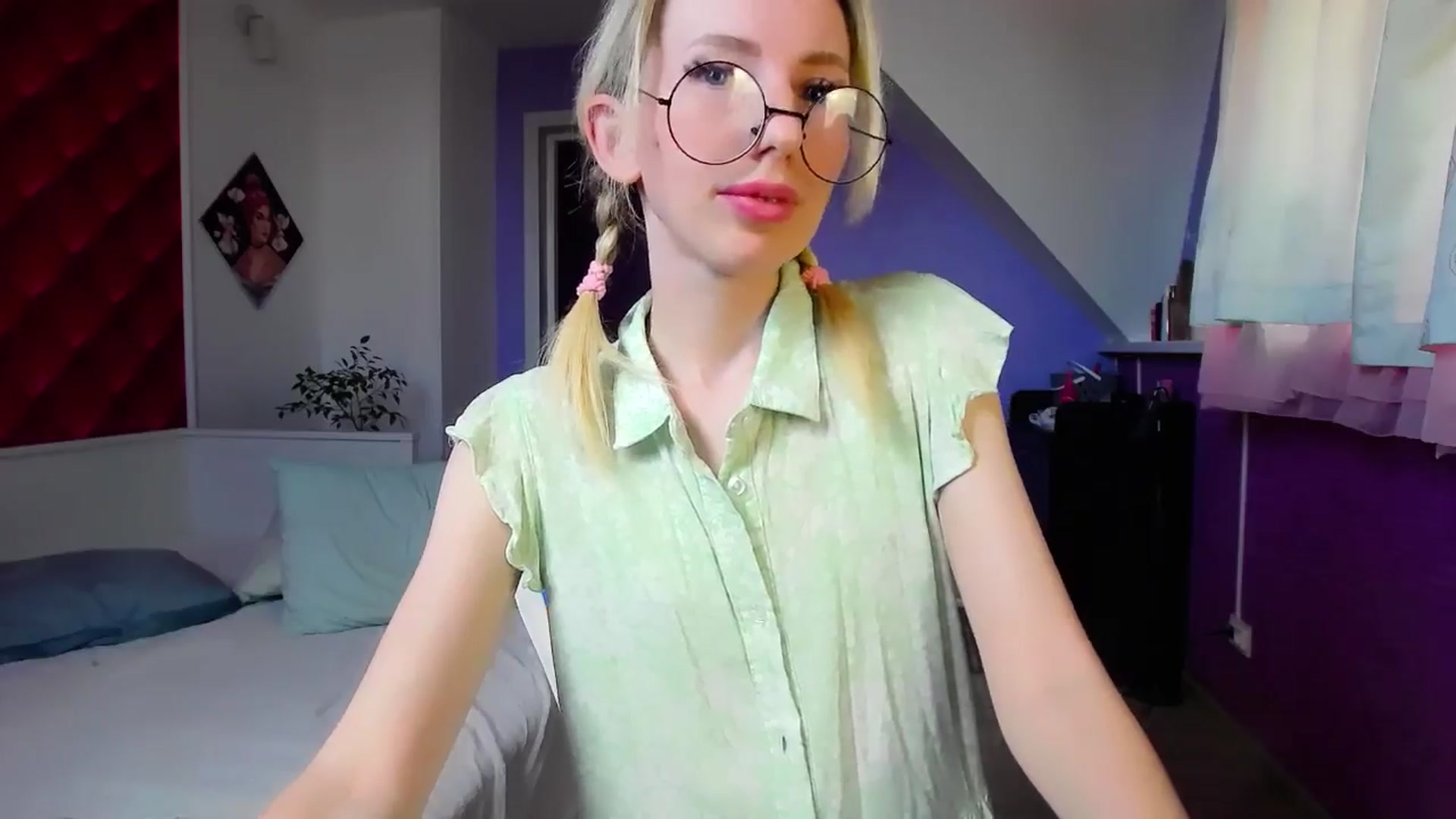 Gallery image thumbnail from PetitePrincez's myfreecams stream on, 06/02/2024, 12:44 image 19 of 20