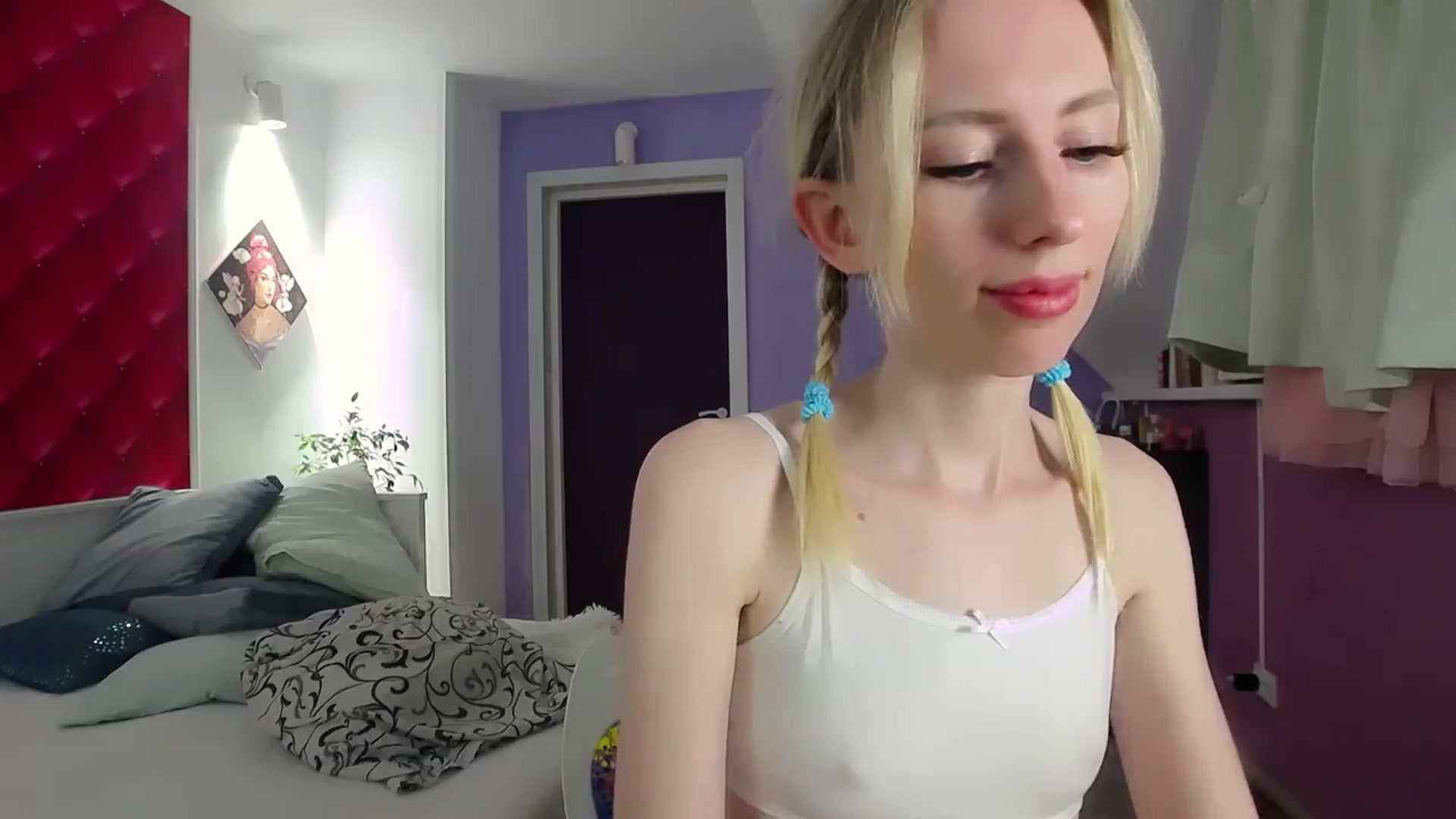 Gallery image thumbnail from PetitePrincez's myfreecams stream on, 06/19/2024, 18:58 image 6 of 20
