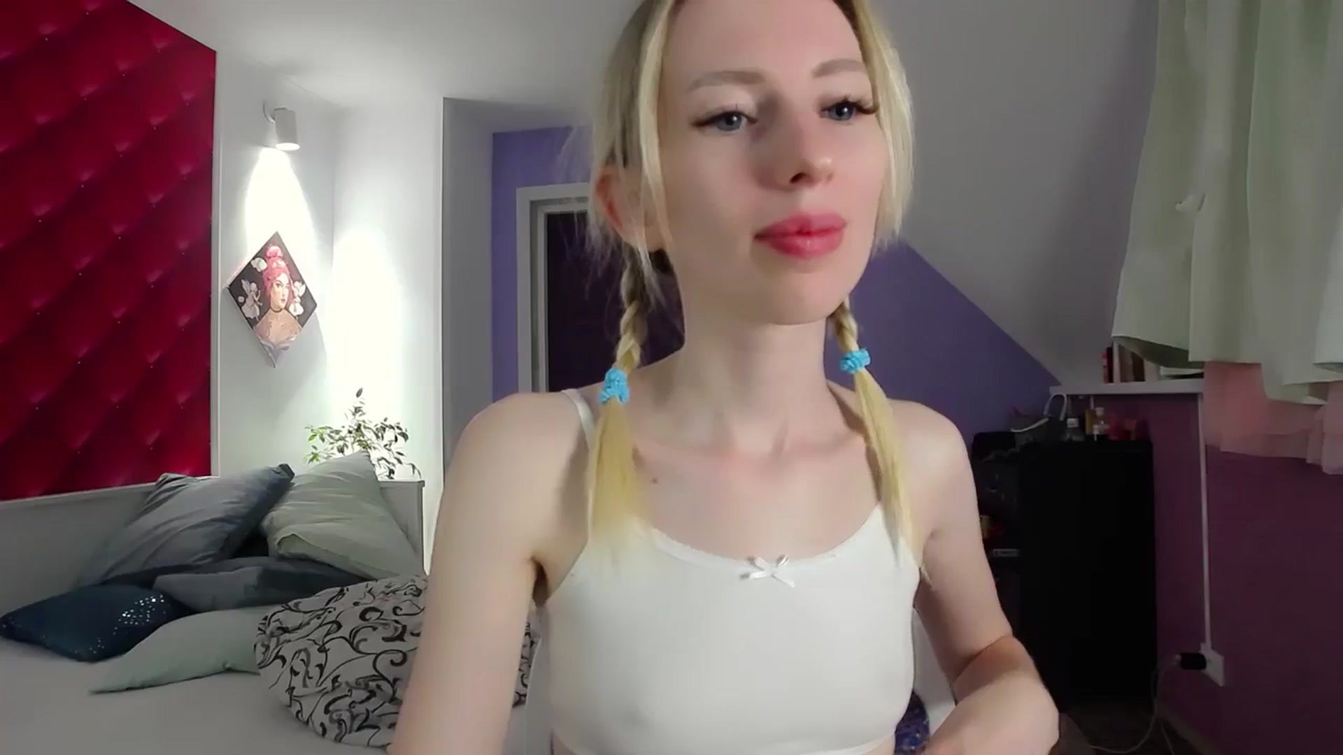 Gallery image thumbnail from PetitePrincez's myfreecams stream on, 06/19/2024, 18:58 image 18 of 20