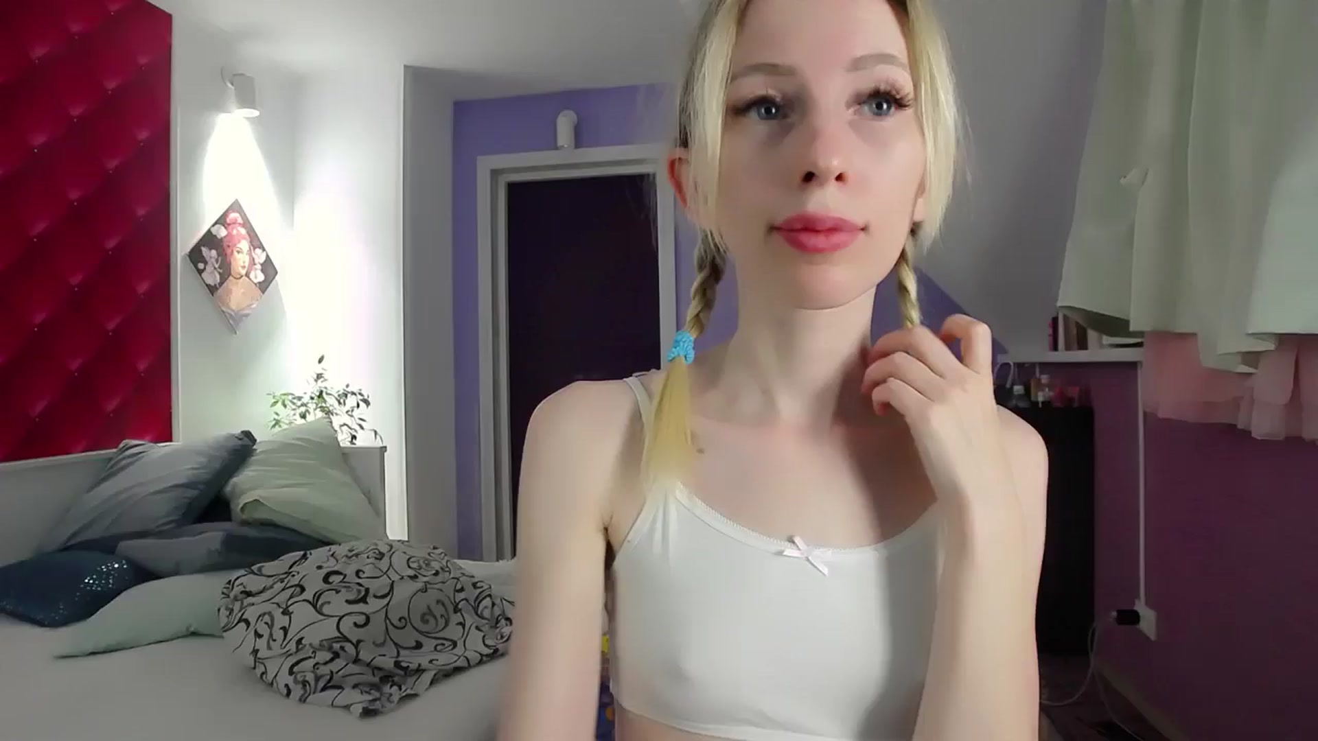 Gallery image thumbnail from PetitePrincez's myfreecams stream on, 06/19/2024, 18:58 image 1 of 20