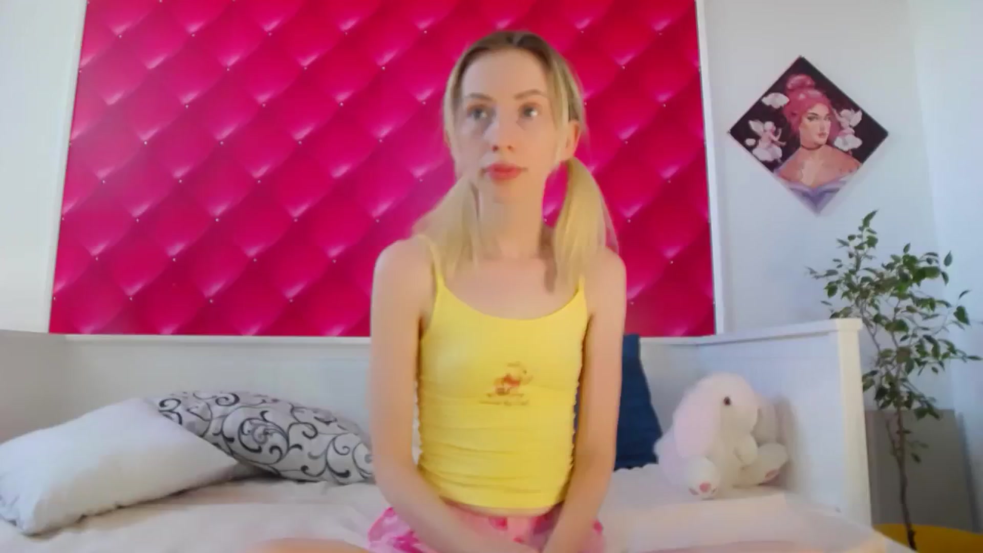Gallery image thumbnail from PetitePrincez's myfreecams stream on, 07/13/2024, 10:52 image 3 of 20