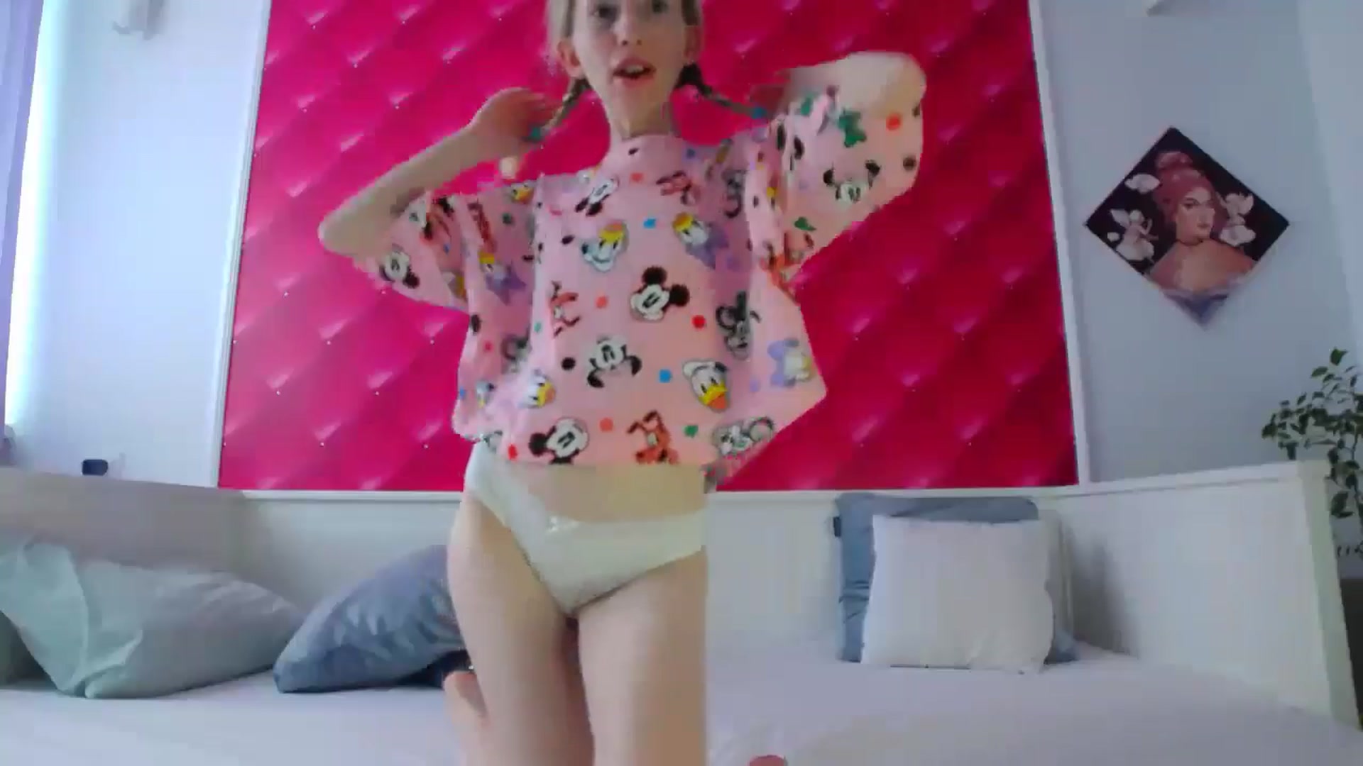 Gallery image thumbnail from PetitePrincez's myfreecams stream on, 09/07/2024, 13:35 image 5 of 20