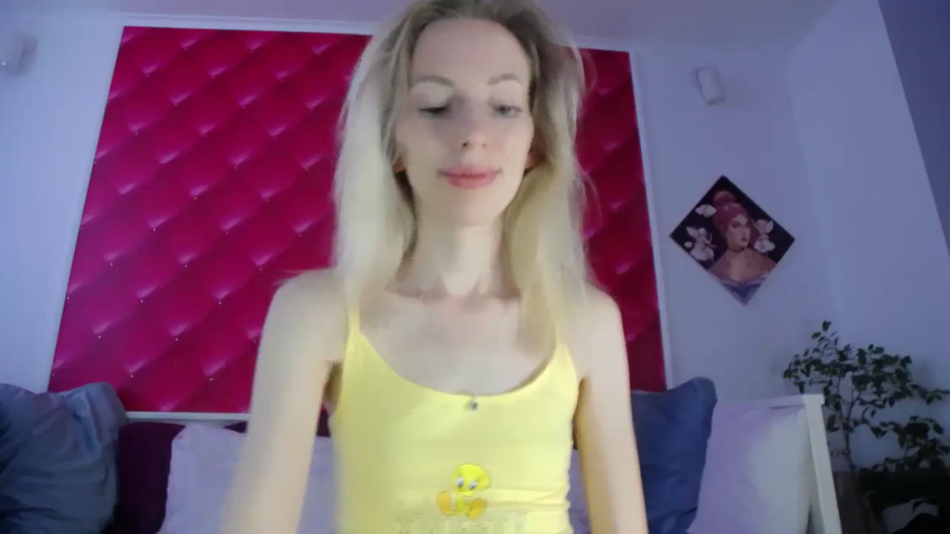 Gallery image thumbnail from PetitePrincez's myfreecams stream on, 09/08/2024, 14:32 image 9 of 20