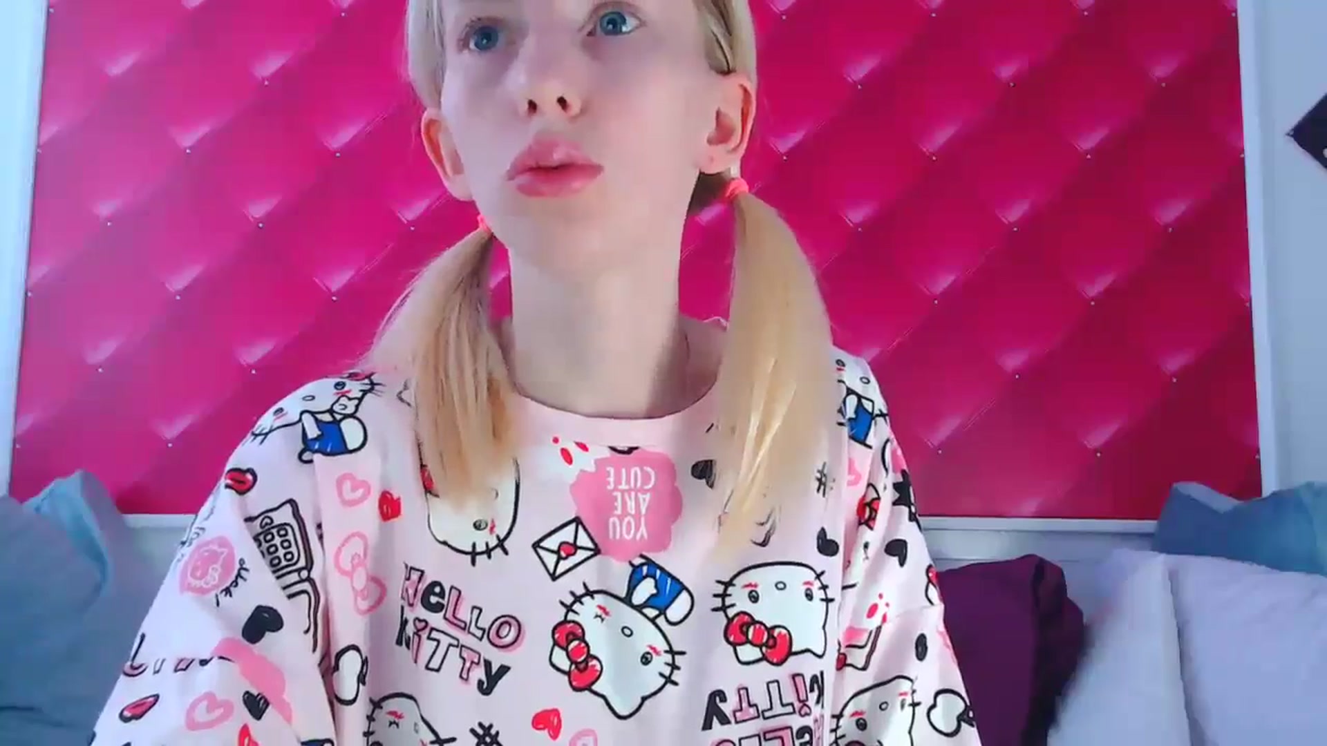 Gallery image thumbnail from PetitePrincez's myfreecams stream on, 09/15/2024, 14:40 image 7 of 20