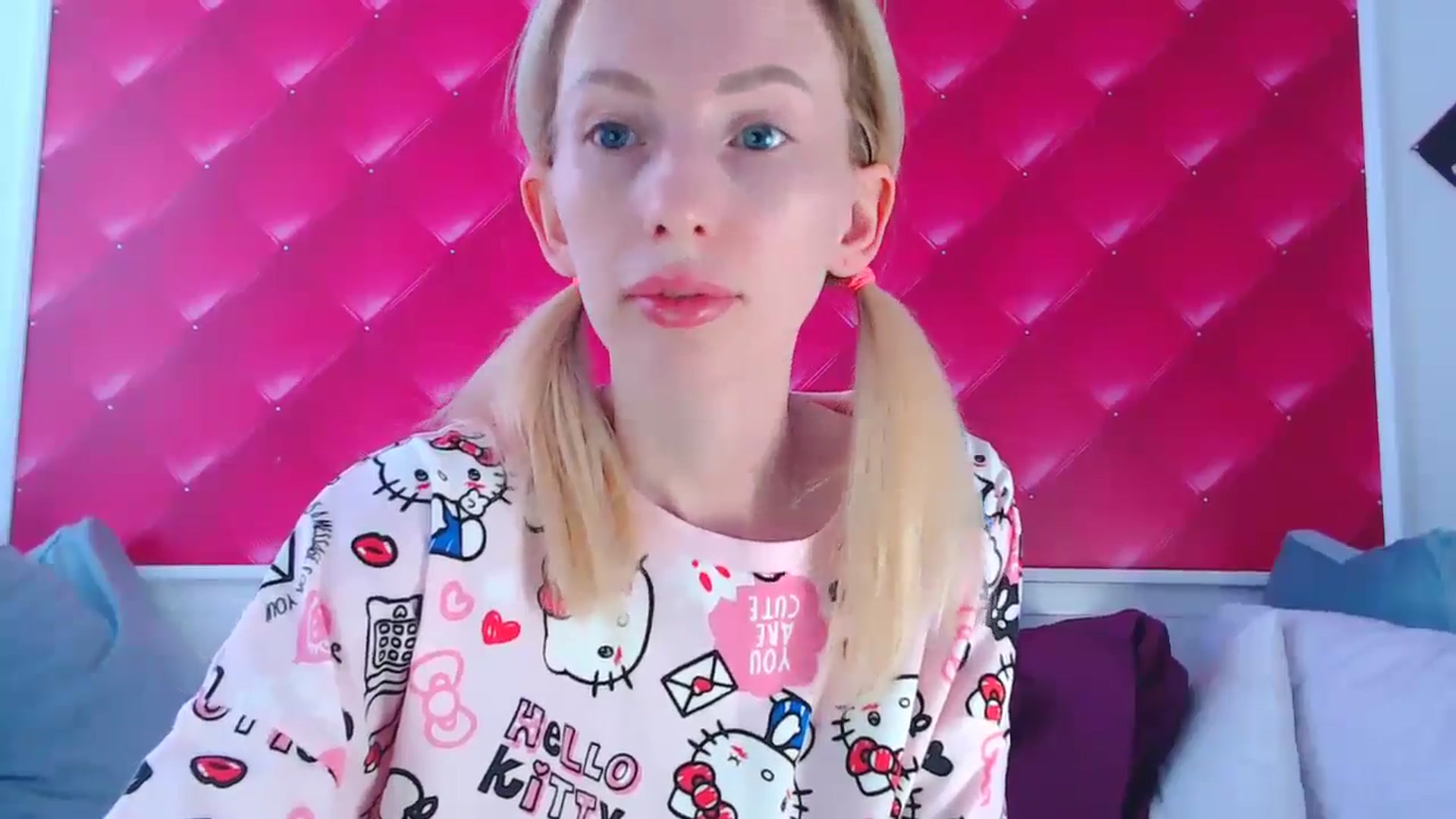 Gallery image thumbnail from PetitePrincez's myfreecams stream on, 09/15/2024, 14:40 image 3 of 20