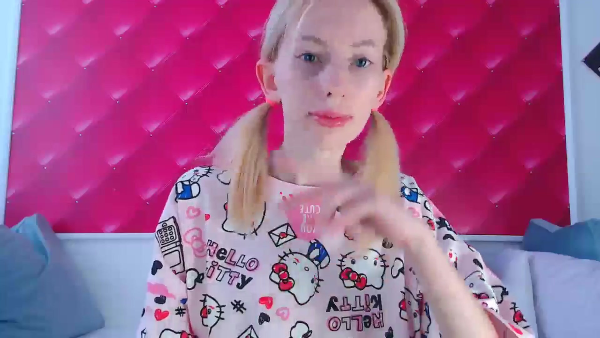 Gallery image thumbnail from PetitePrincez's myfreecams stream on, 09/15/2024, 14:40 image 8 of 20