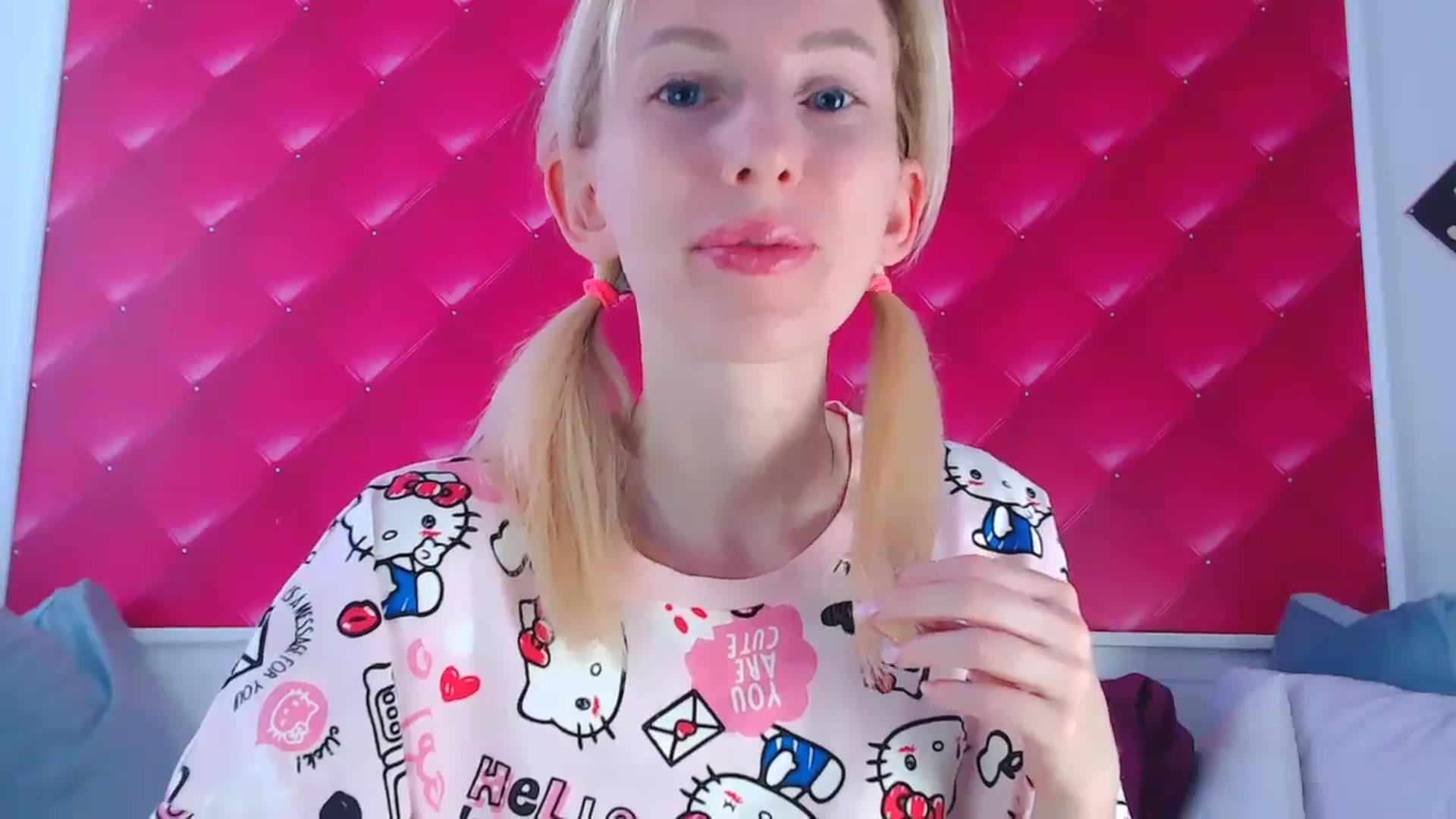 Gallery image thumbnail from PetitePrincez's myfreecams stream on, 09/15/2024, 14:40 image 17 of 20