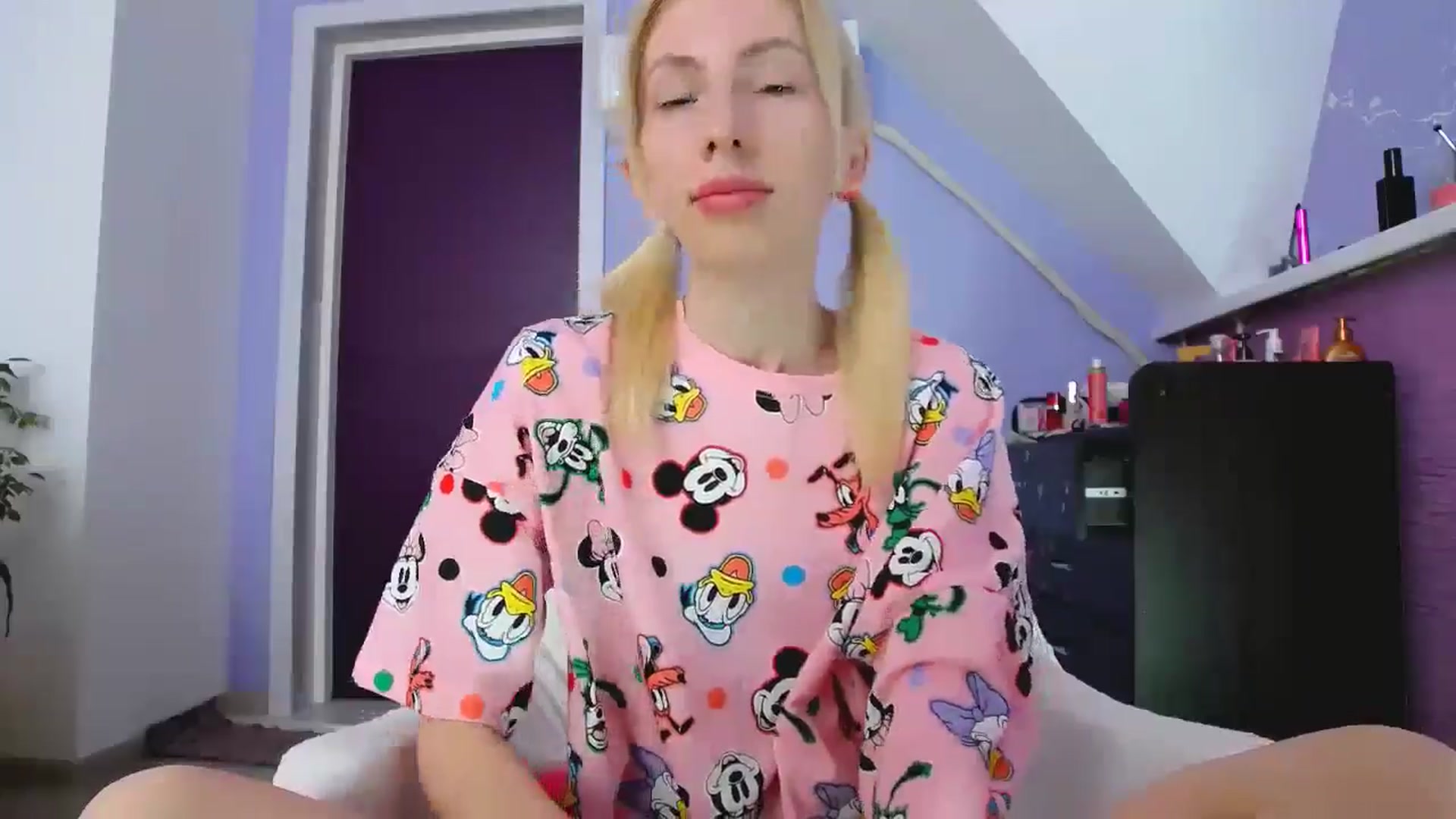 Gallery image thumbnail from PetitePrincez's myfreecams stream on, 09/29/2024, 12:33 image 14 of 20