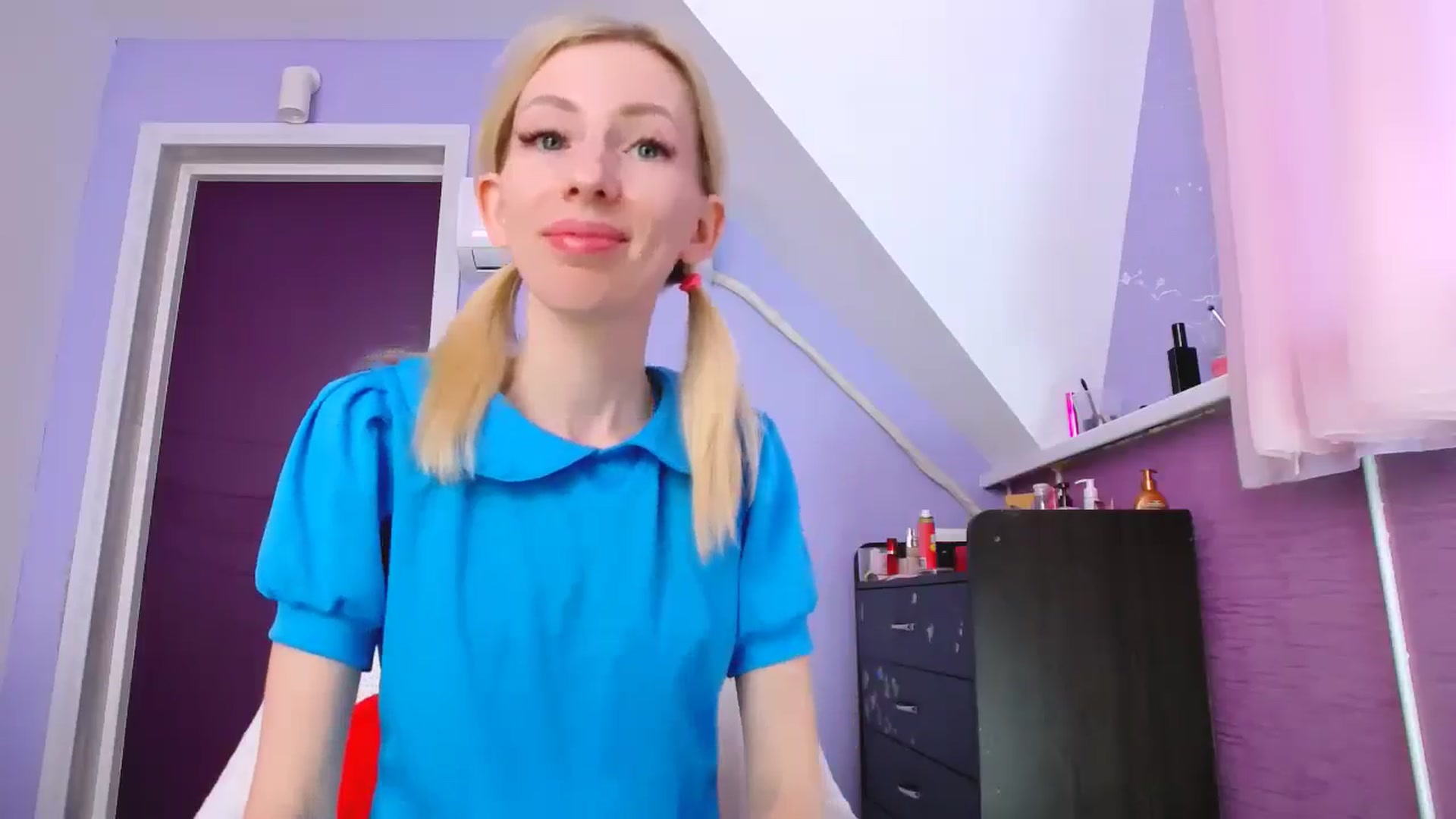 Gallery image thumbnail from PetitePrincez's myfreecams stream on, 10/06/2024, 13:13 image 16 of 20
