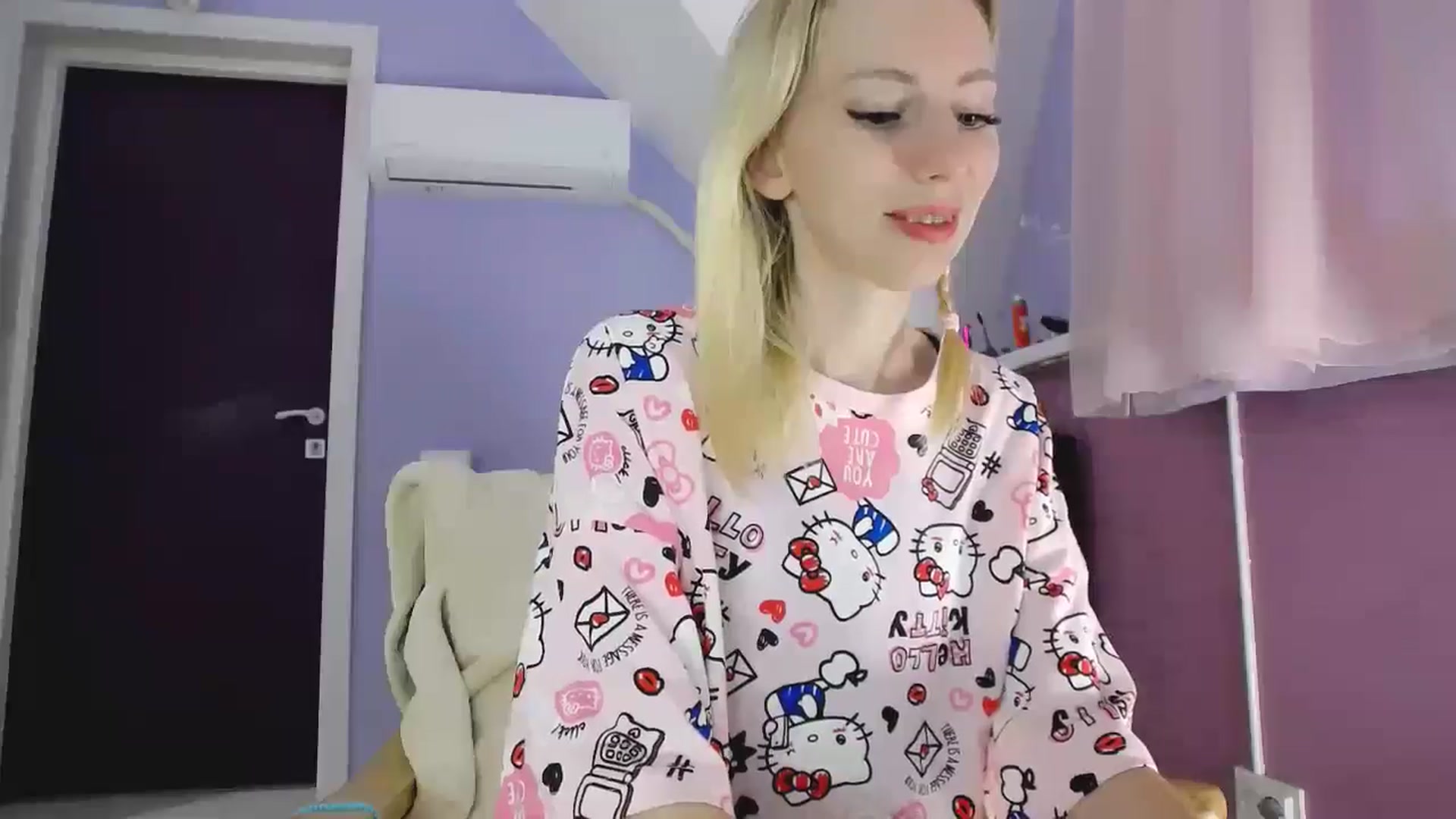 Gallery image thumbnail from PetitePrincez's myfreecams stream on, 10/13/2024, 14:29 image 2 of 20