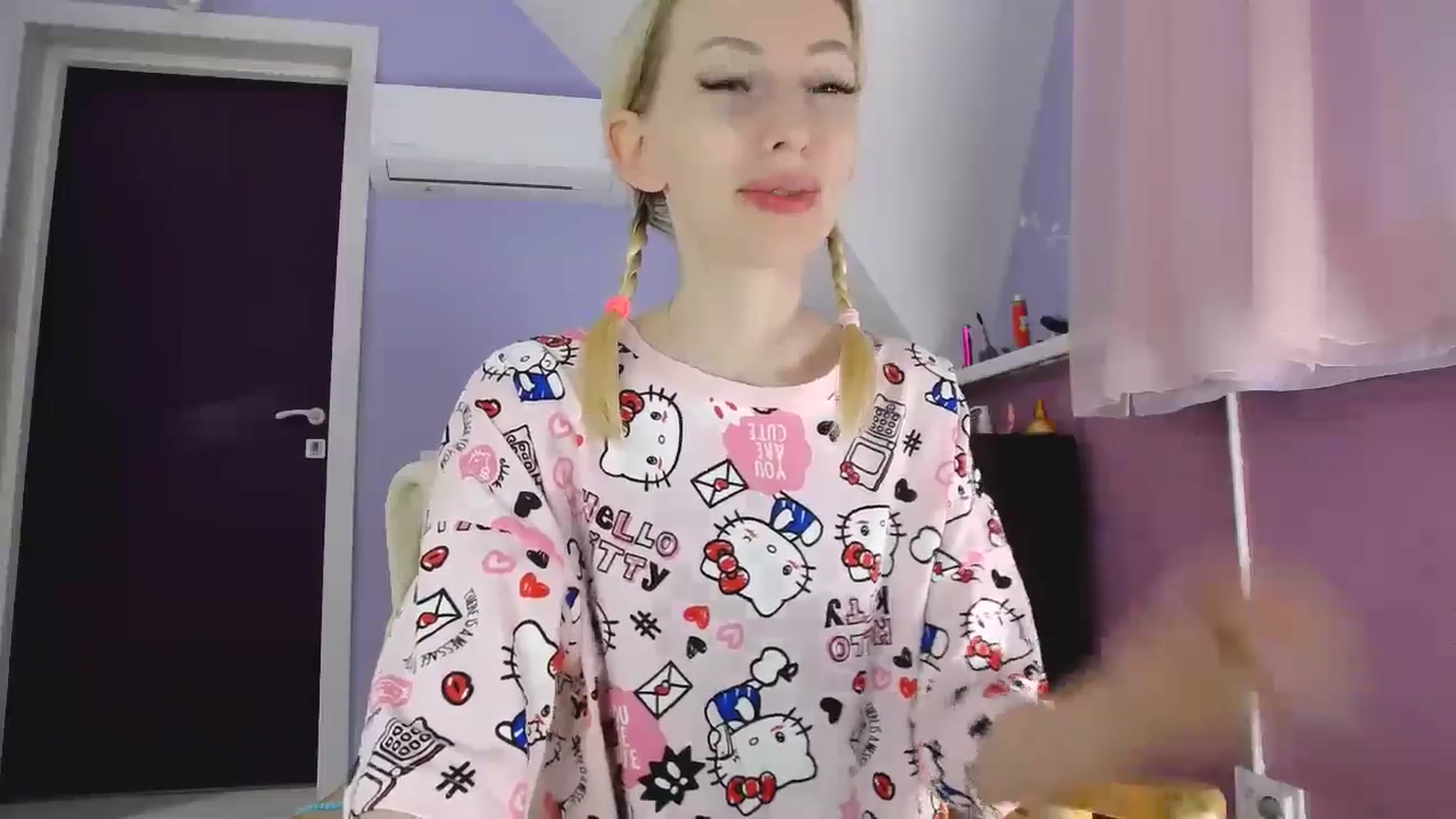 Gallery image thumbnail from PetitePrincez's myfreecams stream on, 10/13/2024, 14:29 image 6 of 20