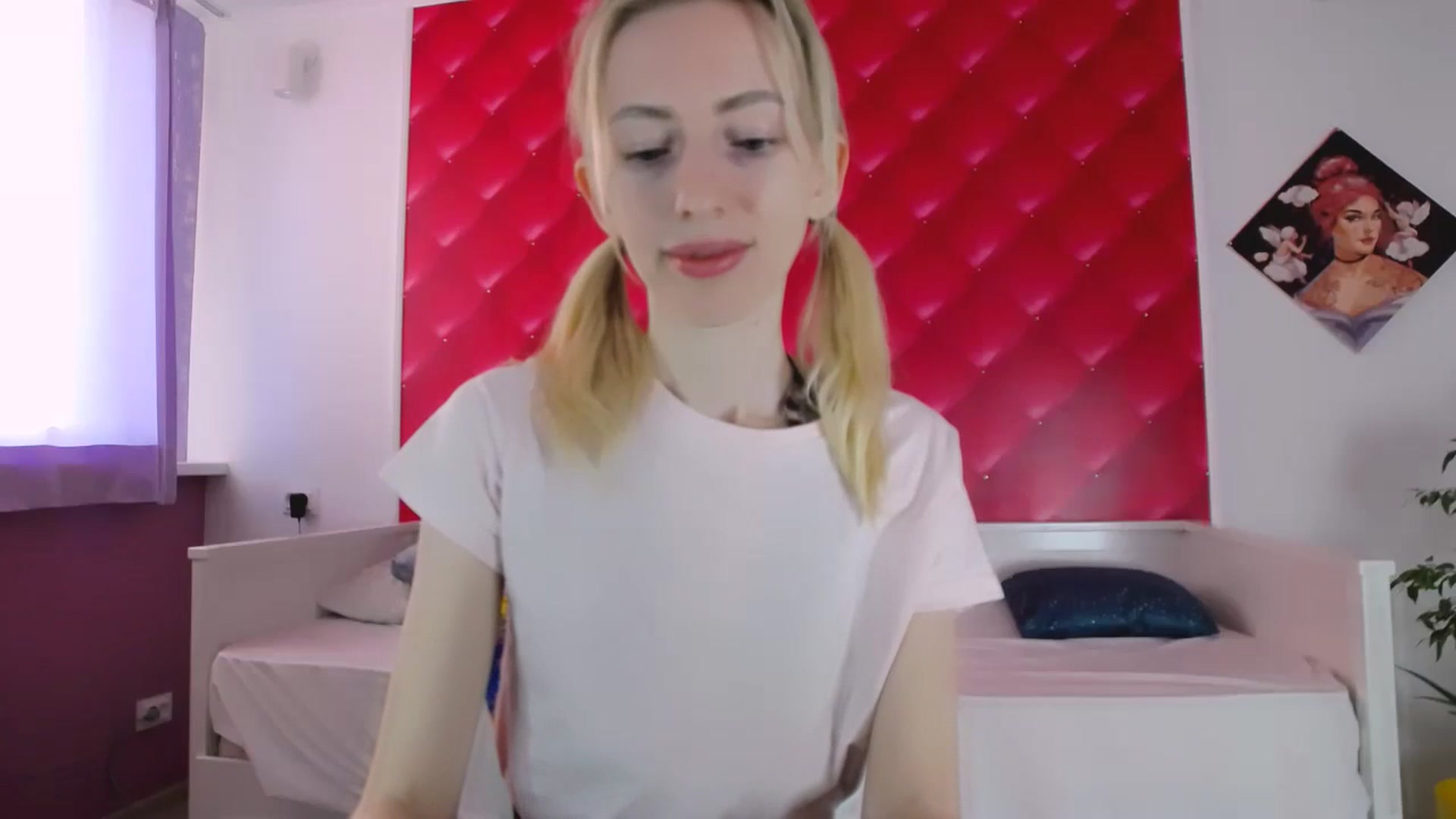 Gallery image thumbnail from PetitePrincez's myfreecams stream on, 11/16/2024, 13:48 image 3 of 20