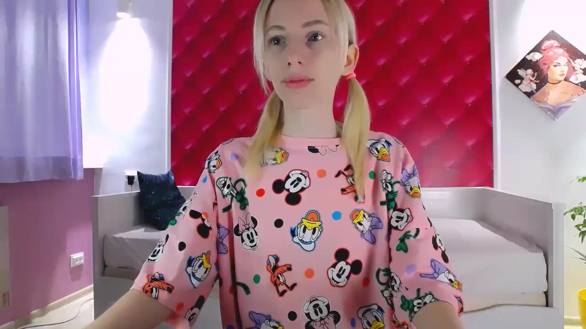 Gallery image thumbnail from PetitePrincez's myfreecams stream on, 11/17/2024, 14:26 image 13 of 20