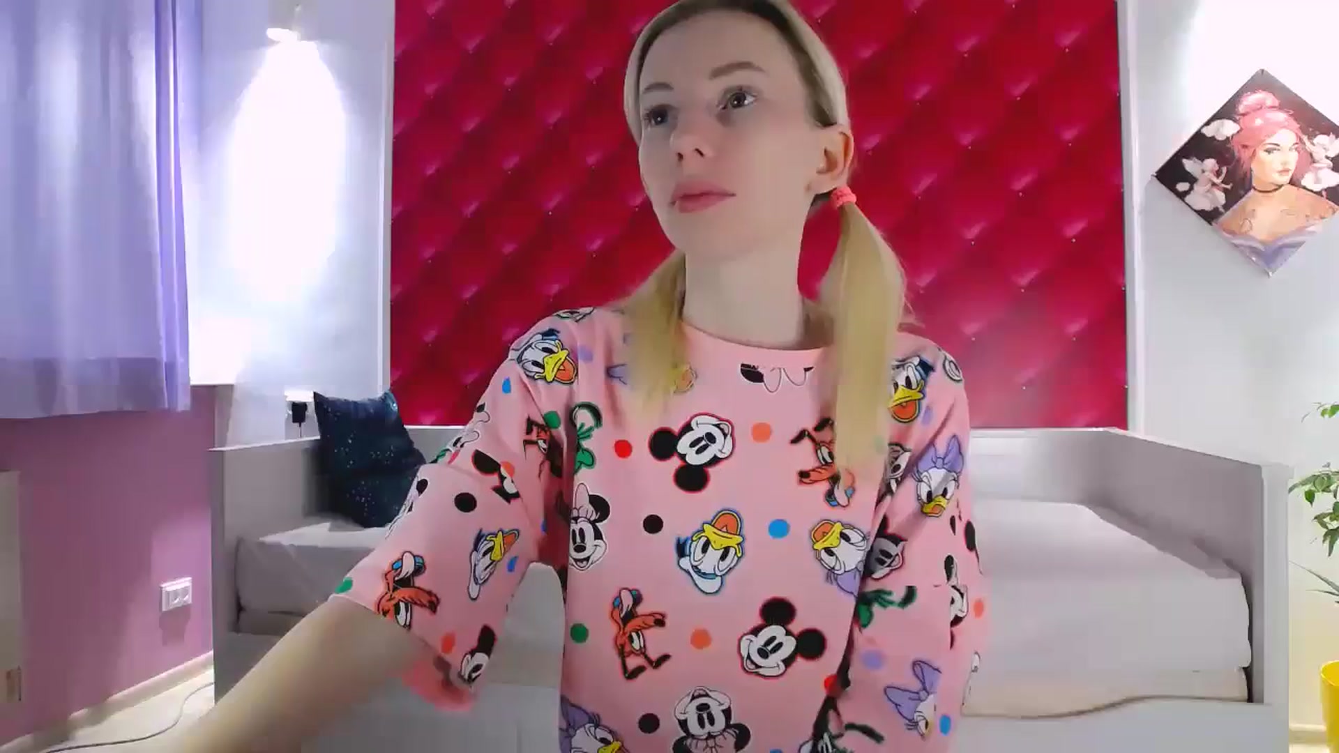 Gallery image thumbnail from PetitePrincez's myfreecams stream on, 11/17/2024, 14:26 image 9 of 20