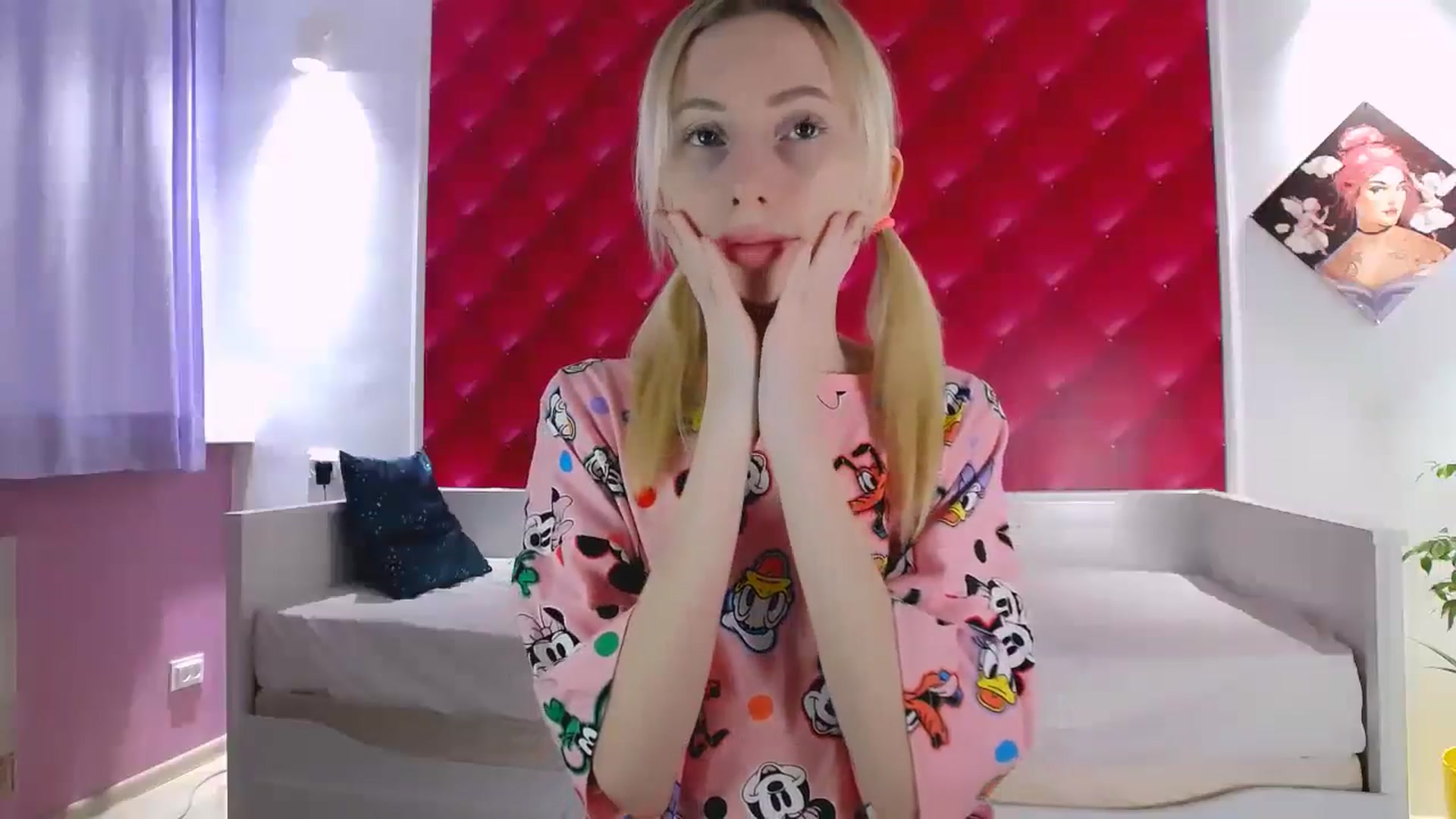 Gallery image thumbnail from PetitePrincez's myfreecams stream on, 11/17/2024, 14:26 image 14 of 20