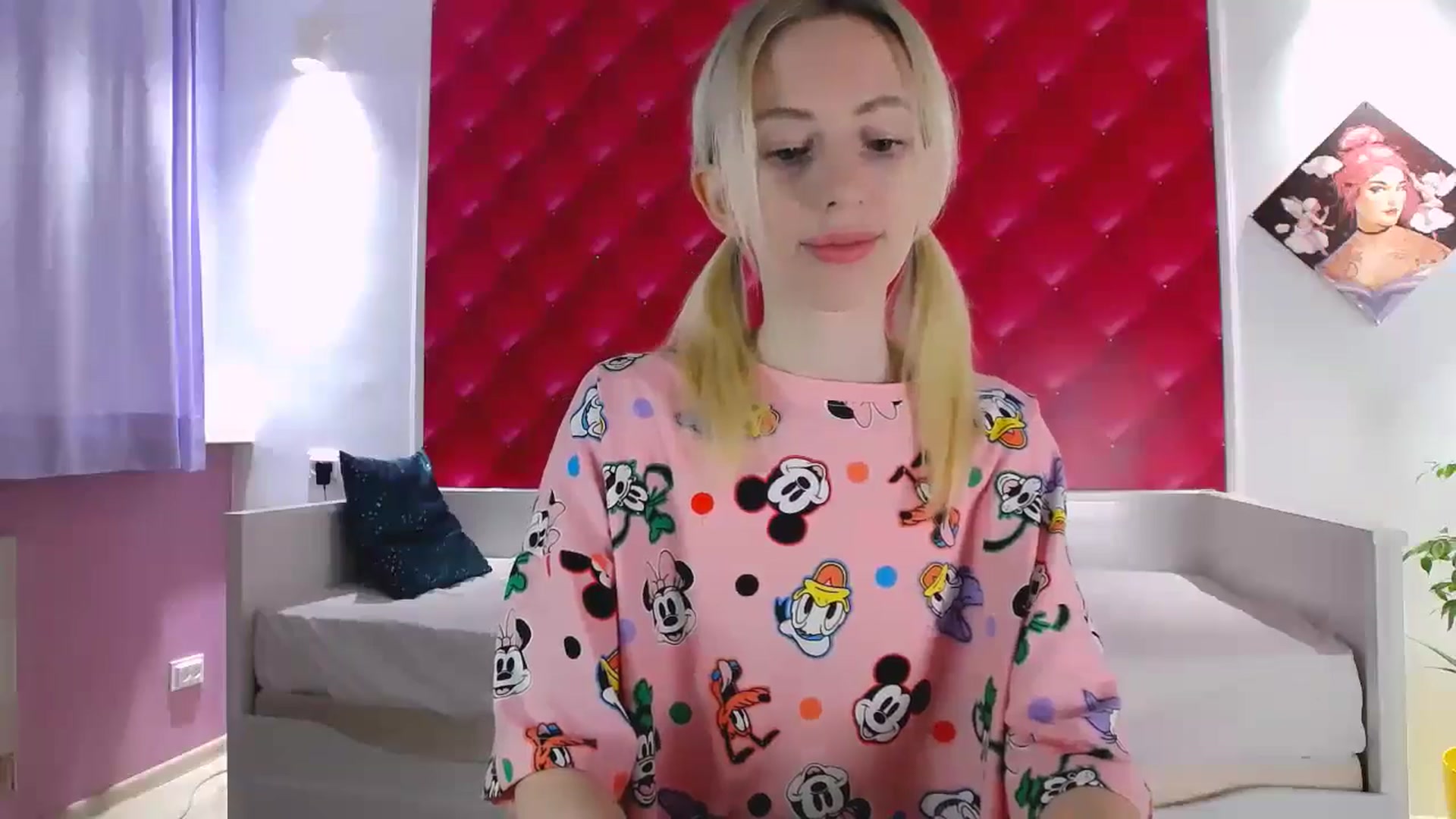 Gallery image thumbnail from PetitePrincez's myfreecams stream on, 11/17/2024, 14:26 image 18 of 20