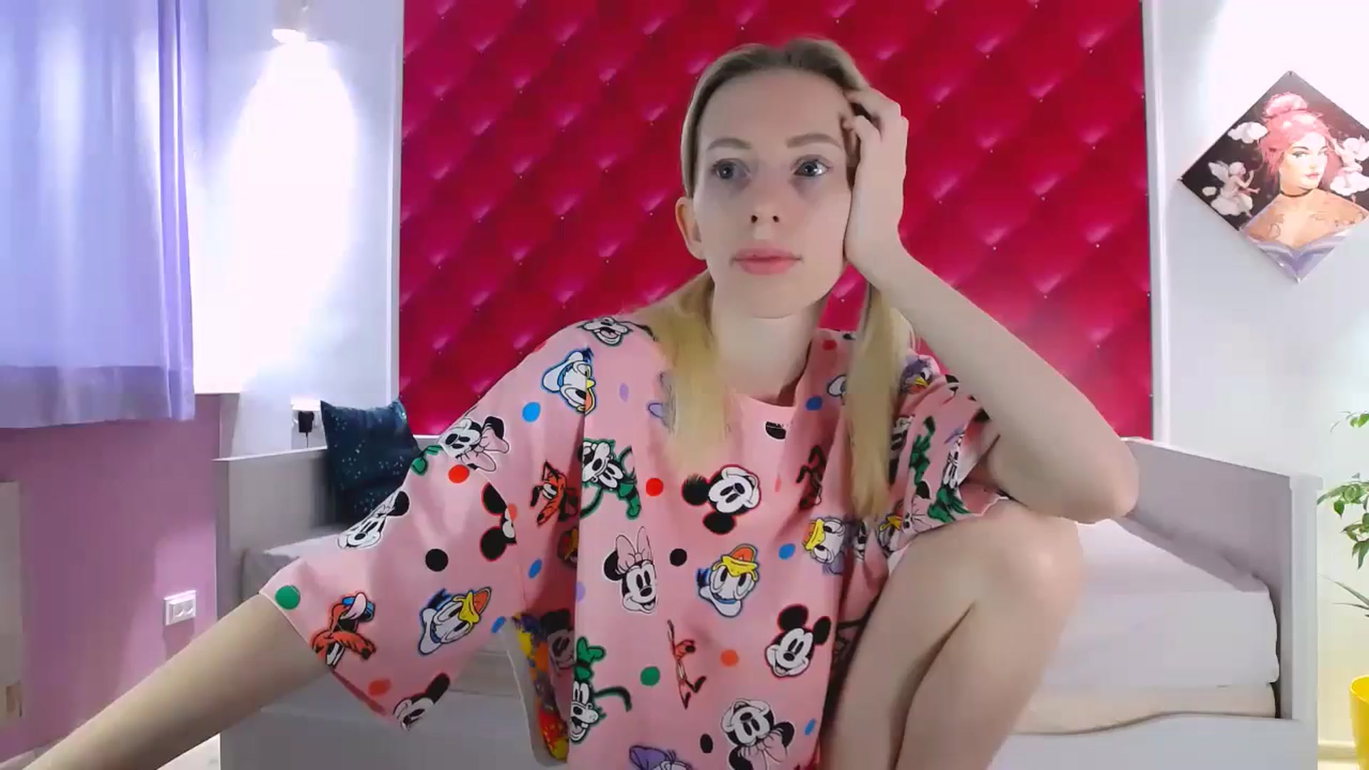 Gallery image thumbnail from PetitePrincez's myfreecams stream on, 11/17/2024, 14:26 image 3 of 20