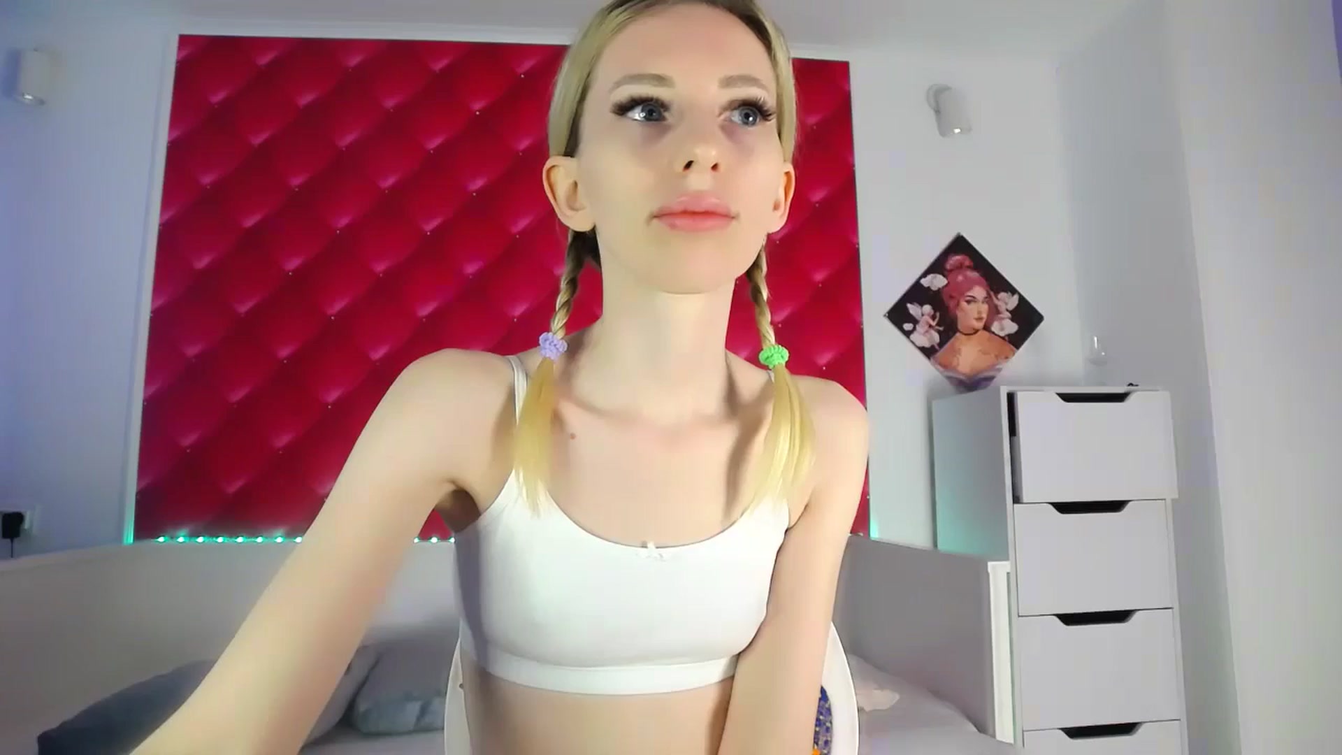 Gallery image thumbnail from PetitePrincez's myfreecams stream on, 11/30/2024, 13:36 image 7 of 20