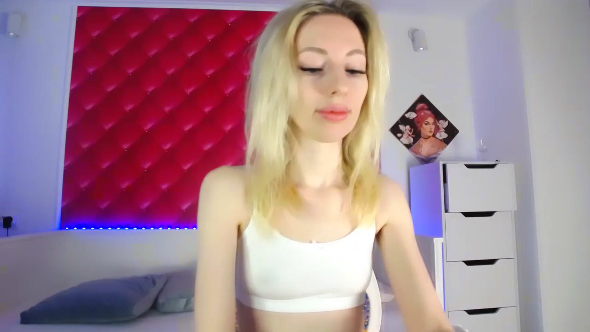 Gallery image thumbnail from PetitePrincez's myfreecams stream on, 11/30/2024, 13:36 image 2 of 20