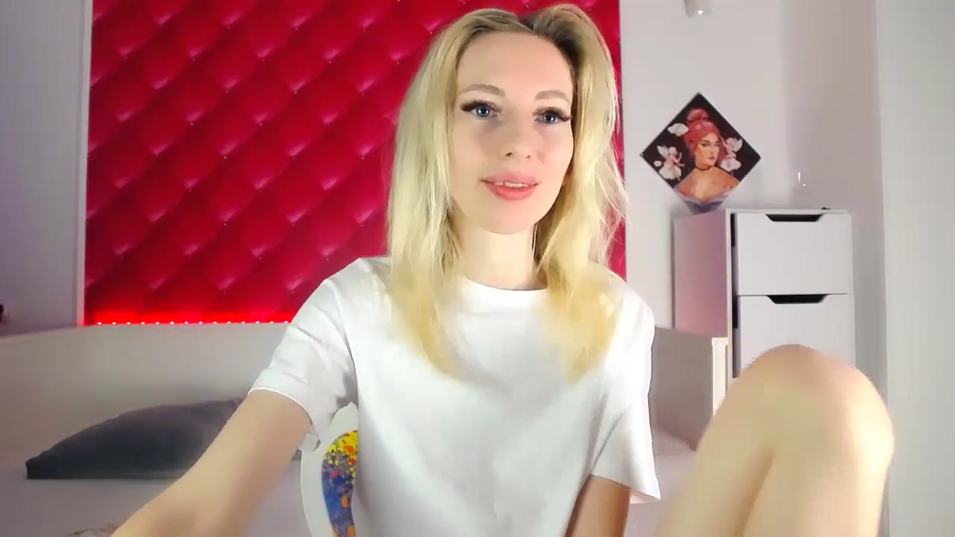 Gallery image thumbnail from PetitePrincez's myfreecams stream on, 11/30/2024, 13:59 image 7 of 20