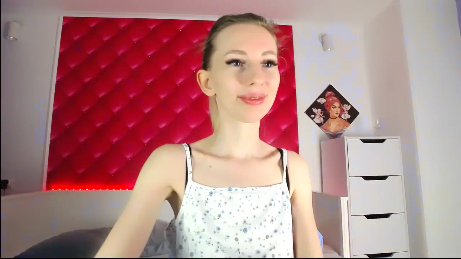 Gallery image thumbnail from PetitePrincez's myfreecams stream on, 11/30/2024, 14:56 image 5 of 20