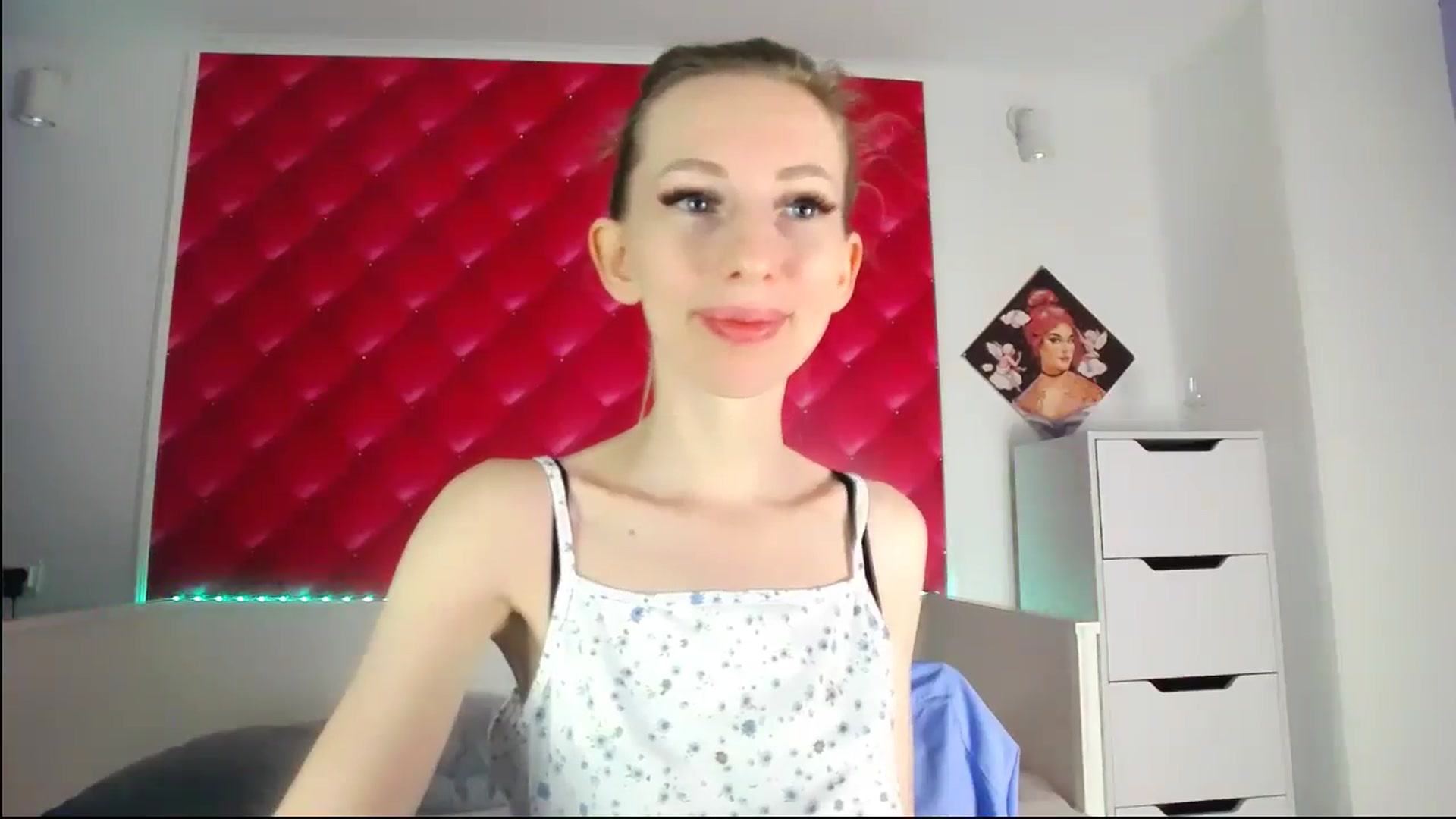Gallery image thumbnail from PetitePrincez's myfreecams stream on, 11/30/2024, 14:56 image 4 of 20