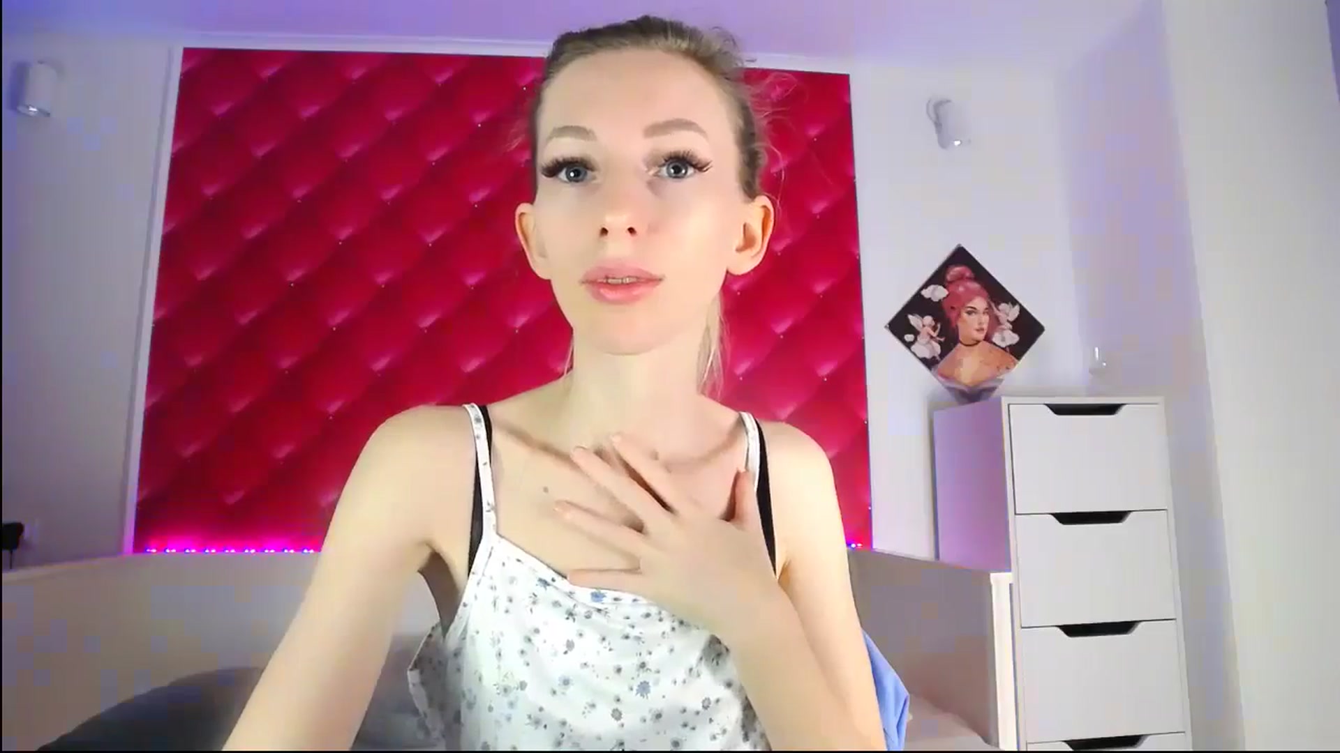 Gallery image thumbnail from PetitePrincez's myfreecams stream on, 11/30/2024, 14:56 image 10 of 20