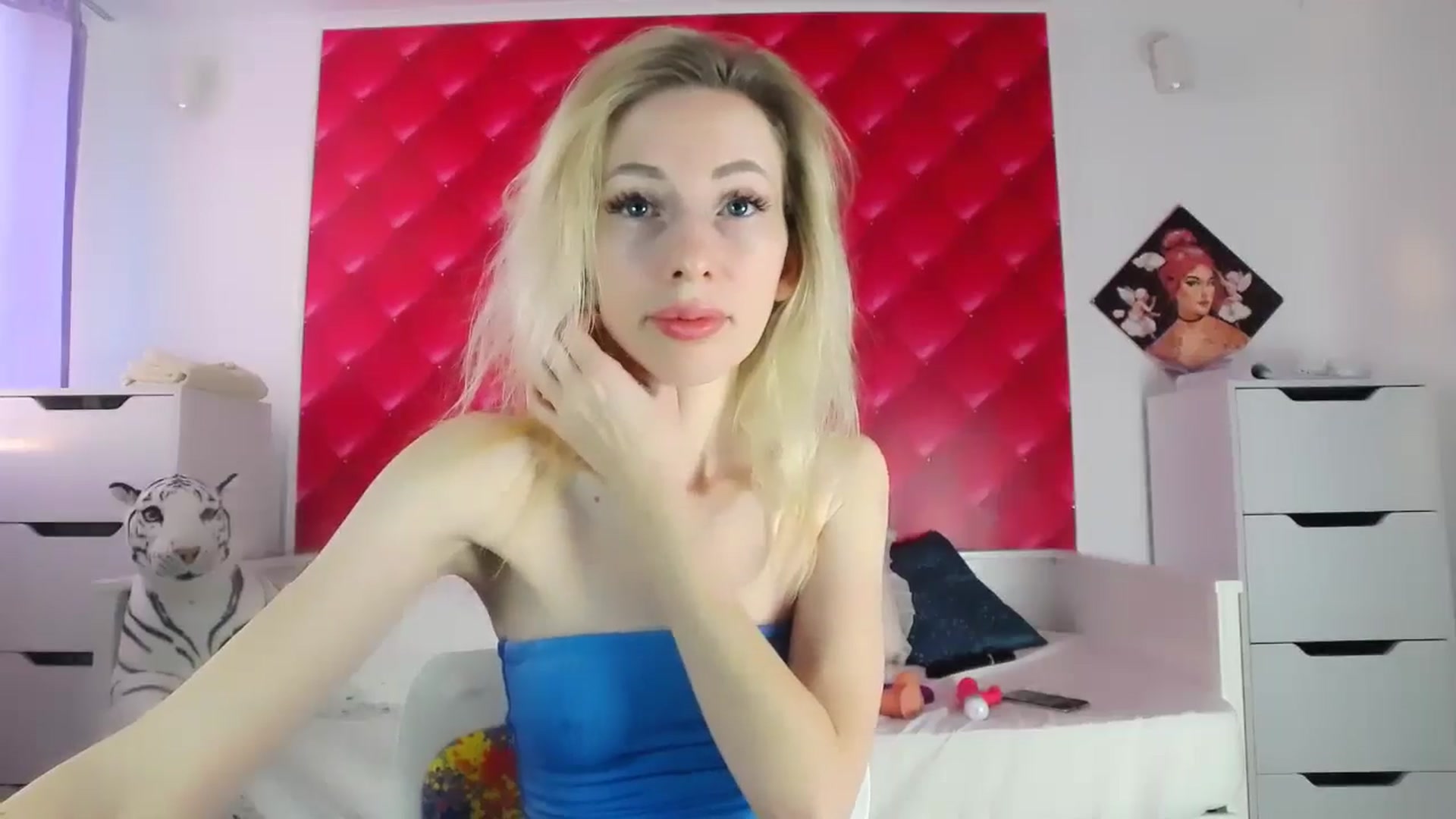 Gallery image thumbnail from PetitePrincez's myfreecams stream on, 12/14/2024, 13:41 image 4 of 20
