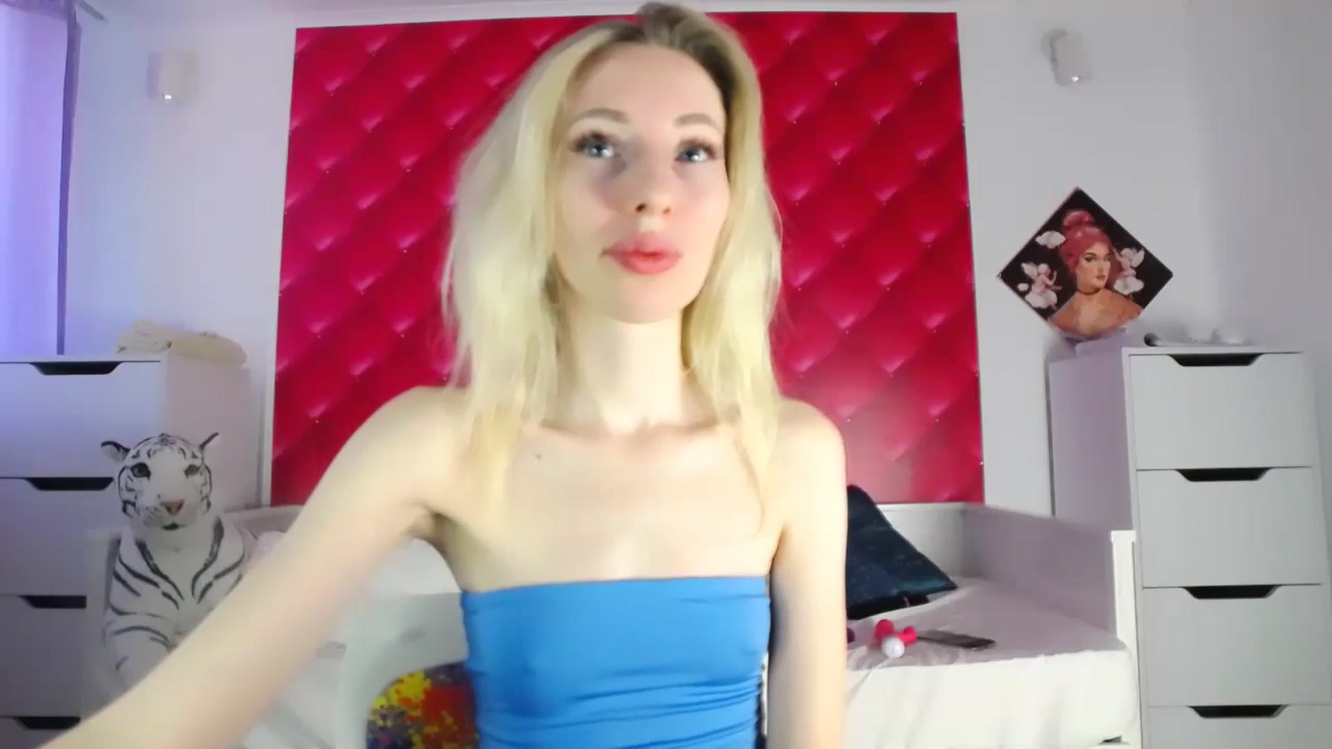Gallery image thumbnail from PetitePrincez's myfreecams stream on, 12/14/2024, 13:41 image 17 of 20