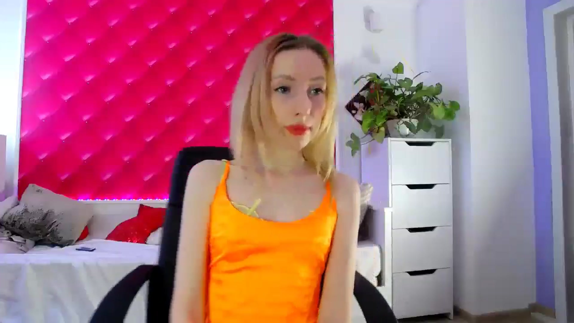 Gallery image thumbnail from PetitePrincez's myfreecams stream on, 03/02/2025, 13:47 image 17 of 20