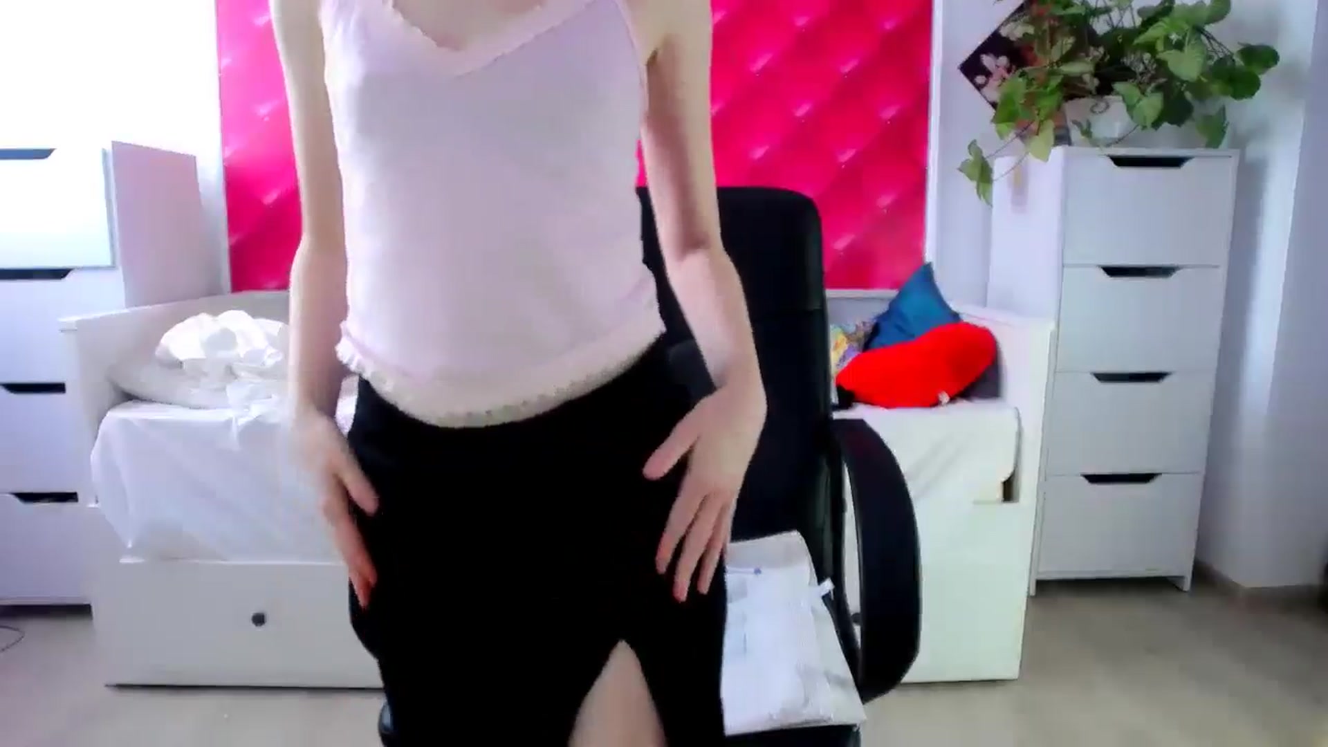Gallery image thumbnail from PetitePrincez's myfreecams stream on, 03/08/2025, 13:53 image 7 of 20