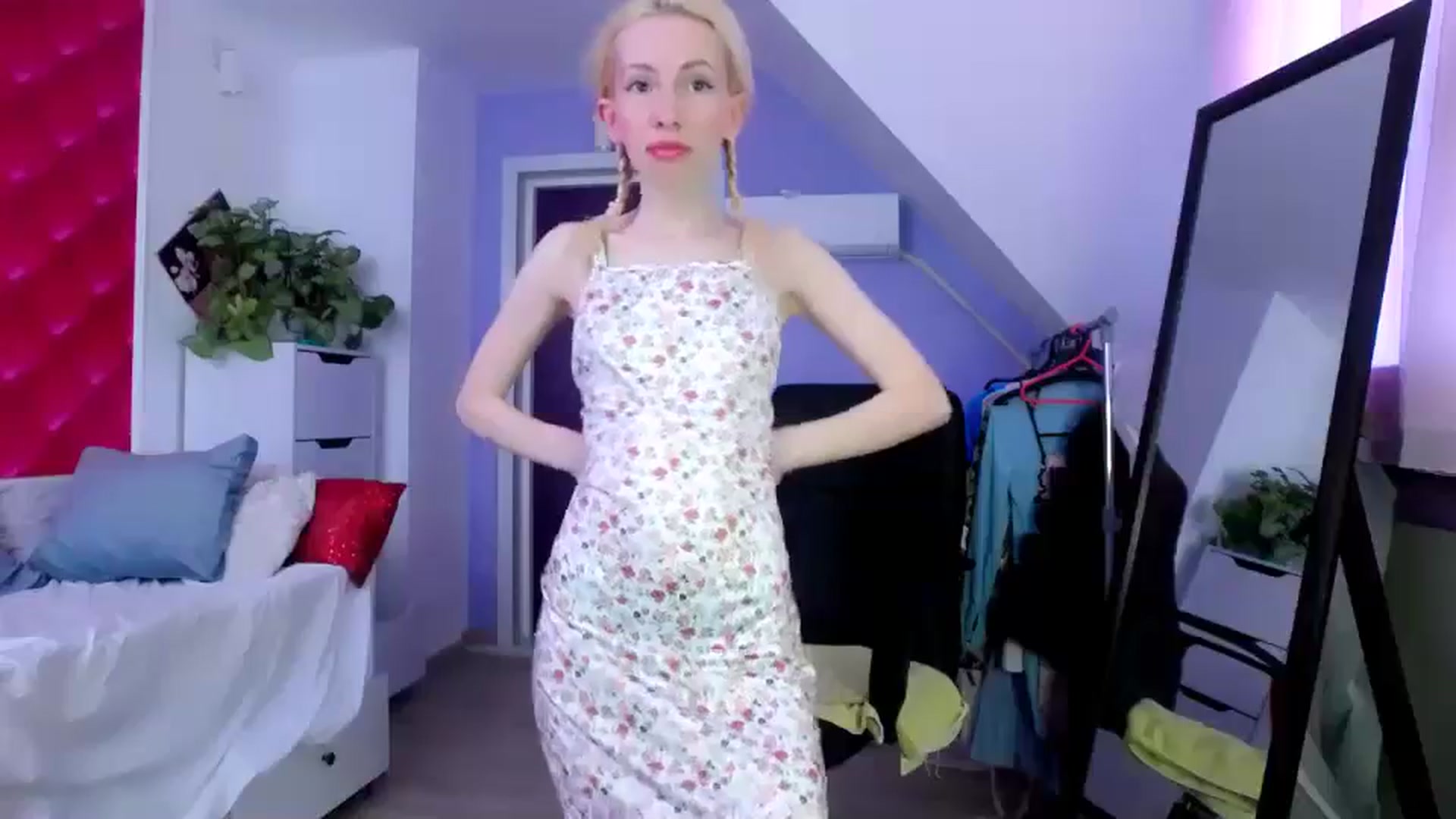 Gallery image thumbnail from PetitePrincez's myfreecams stream on, 03/29/2025, 14:59 image 20 of 20