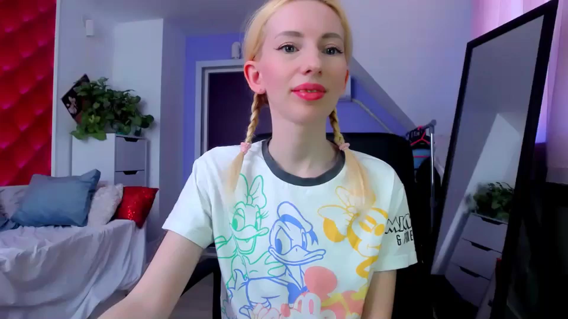 Gallery image thumbnail from PetitePrincez's myfreecams stream on, 03/29/2025, 14:59 image 9 of 20