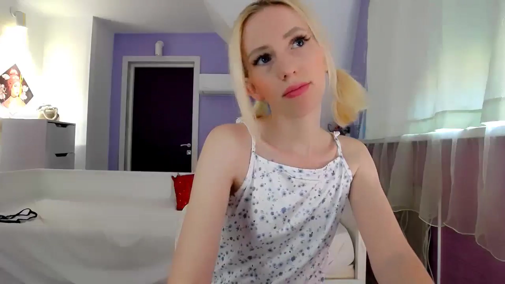 Gallery image thumbnail from PetitePrincez's myfreecams stream on, 07/13/2025, 13:37 image 9 of 20