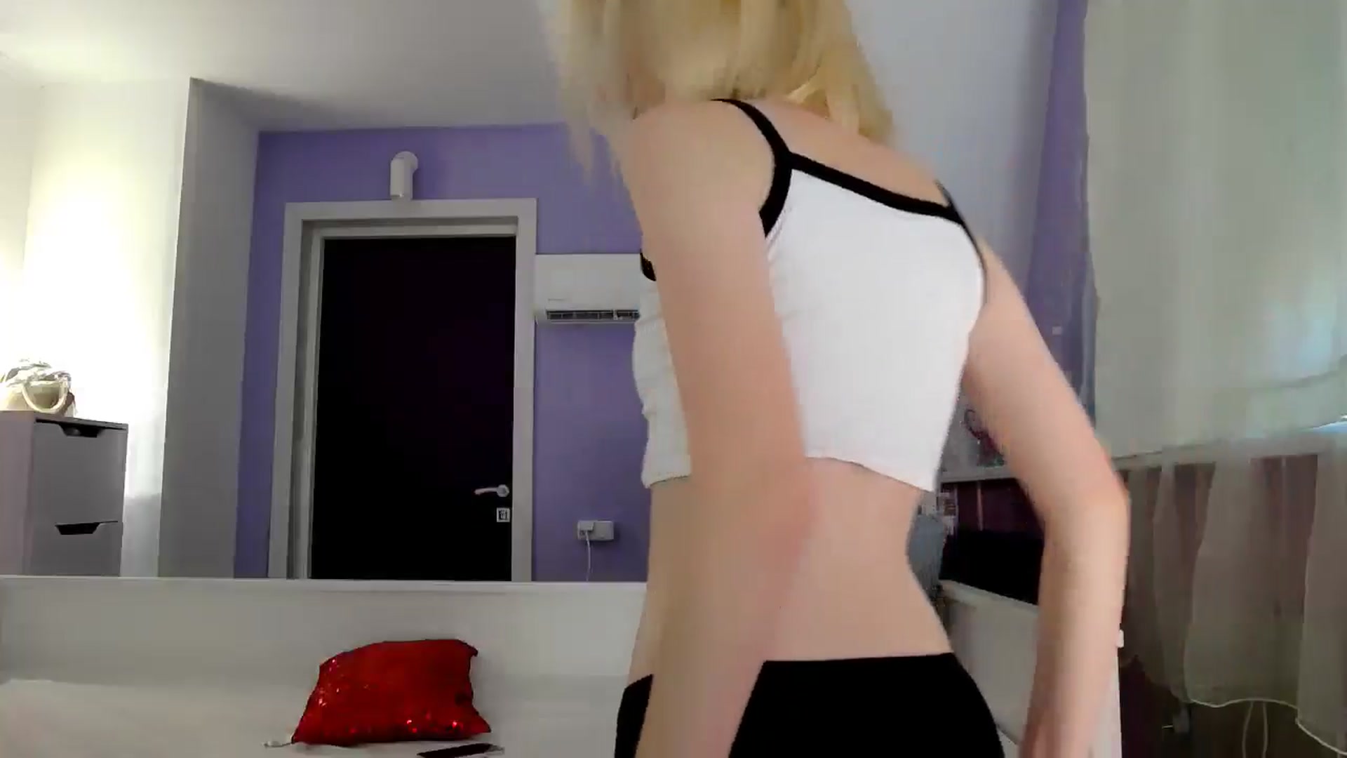 Gallery image thumbnail from PetitePrincez's myfreecams stream on, 07/13/2025, 15:32 image 18 of 20
